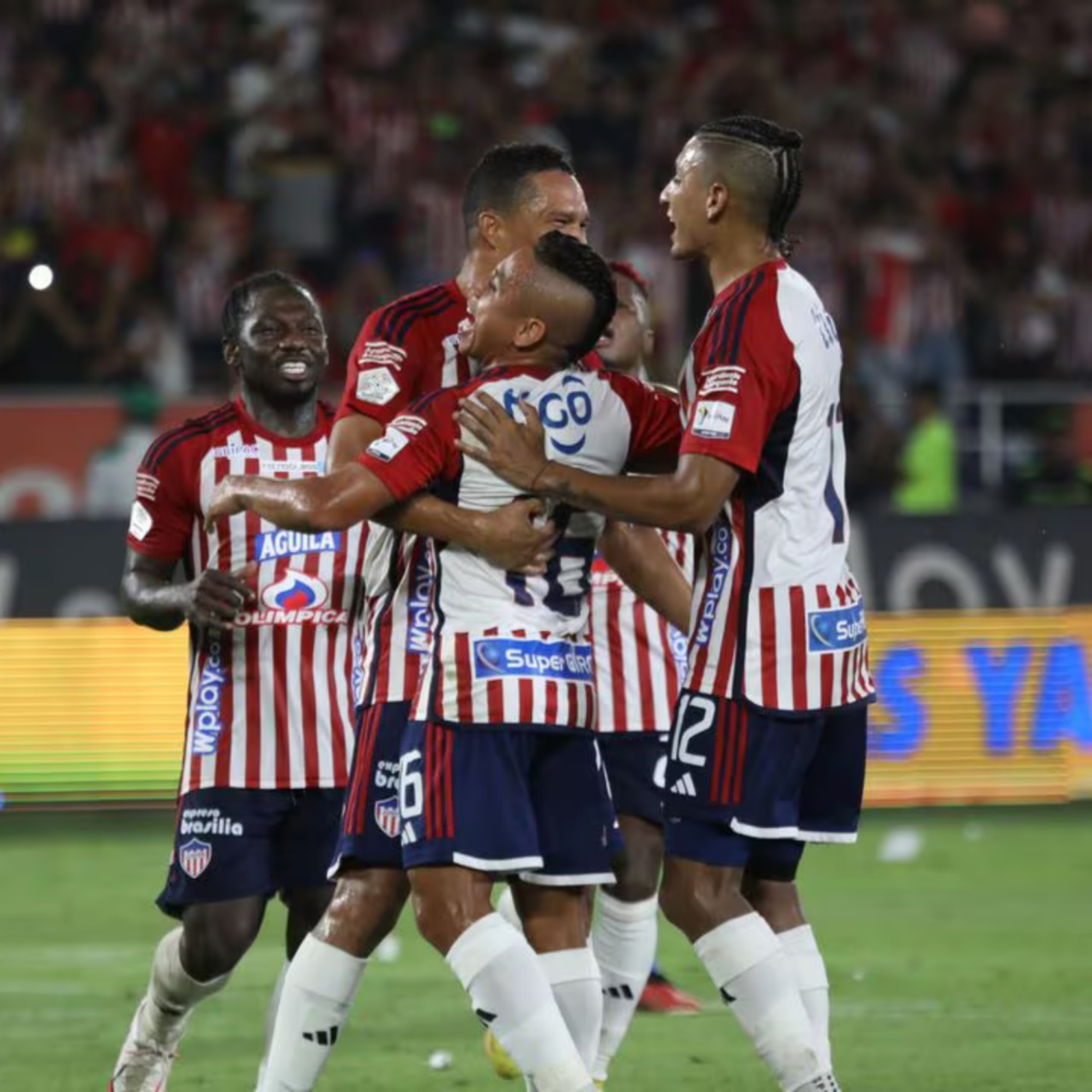 La mejor manera que Junior callé a sus críticos es con el fútbol episode artwork