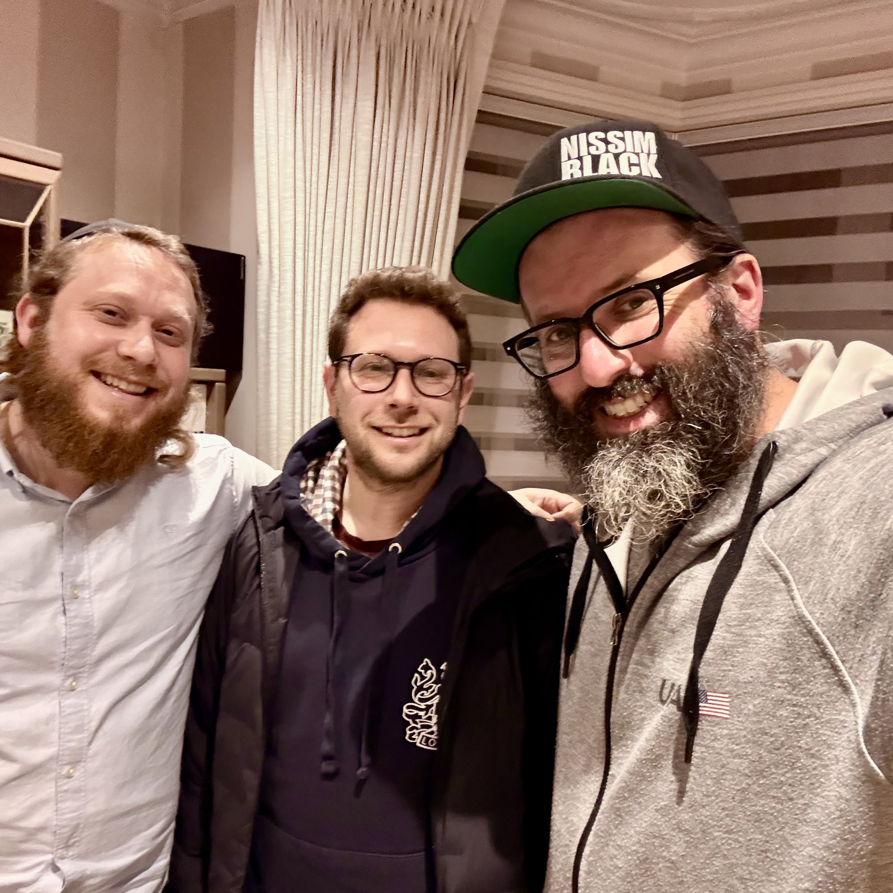 Special Visit @ Akiva Zneimer, merit of Zach Gold, at the end of this meaningful London 🇬🇧 visit 🌙 episode artwork
