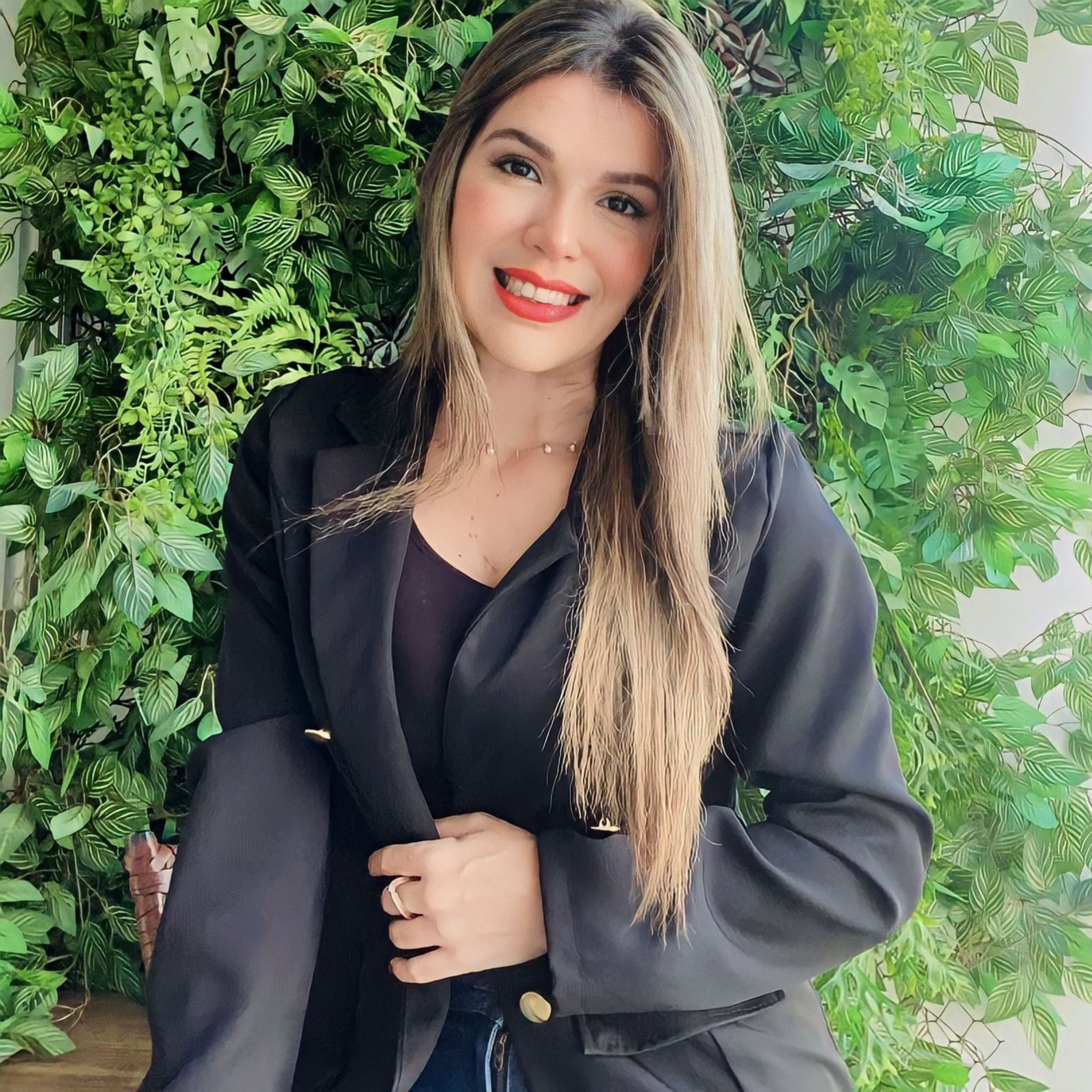 Economista especialista em recursos humanos Dra. Luana Maia no Programa Felicidade. episode artwork