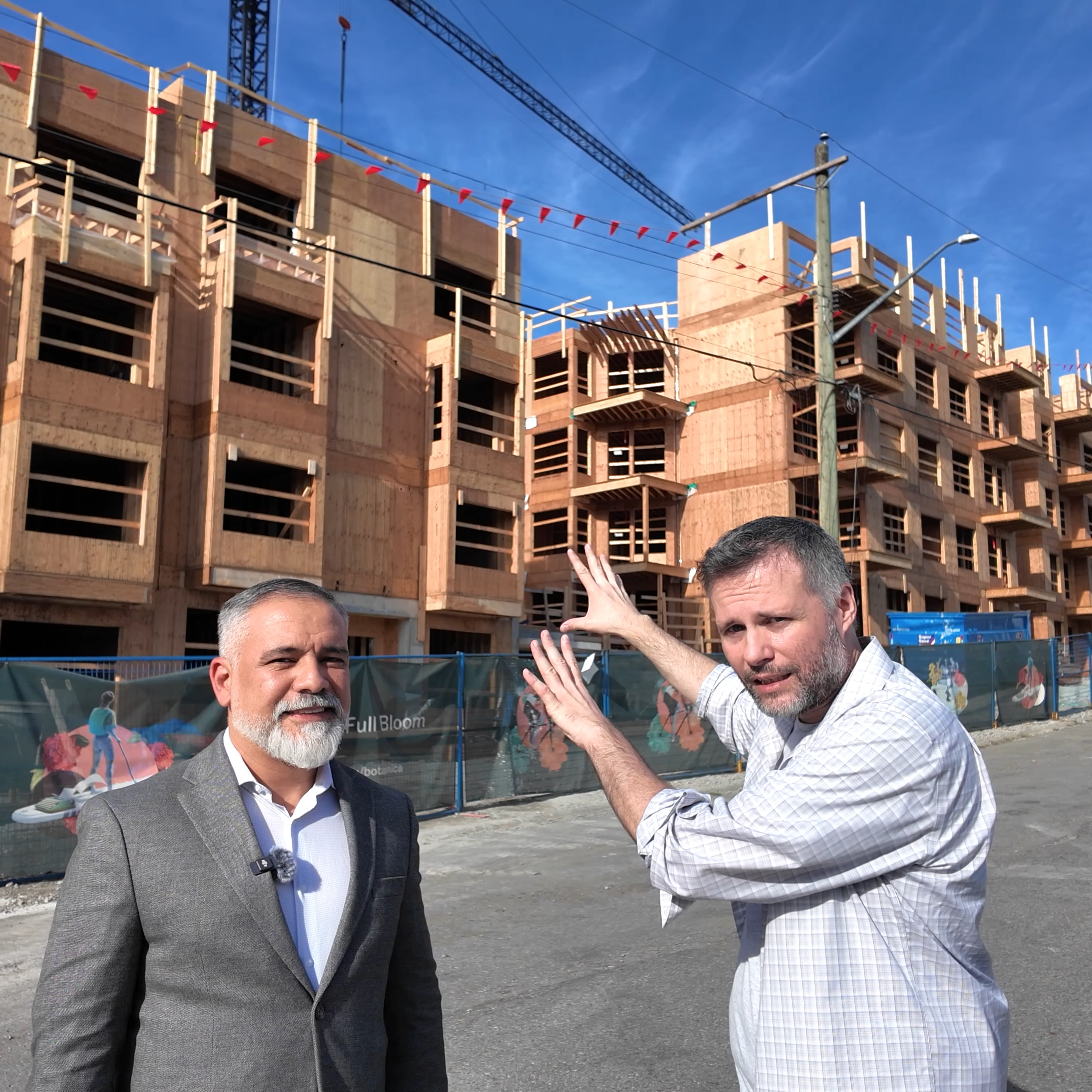 Canadá: Prédio de MADEIRA X Prédio de CONCRETO | Tour completo por esses dois apartamentos e quanto custa! episode artwork