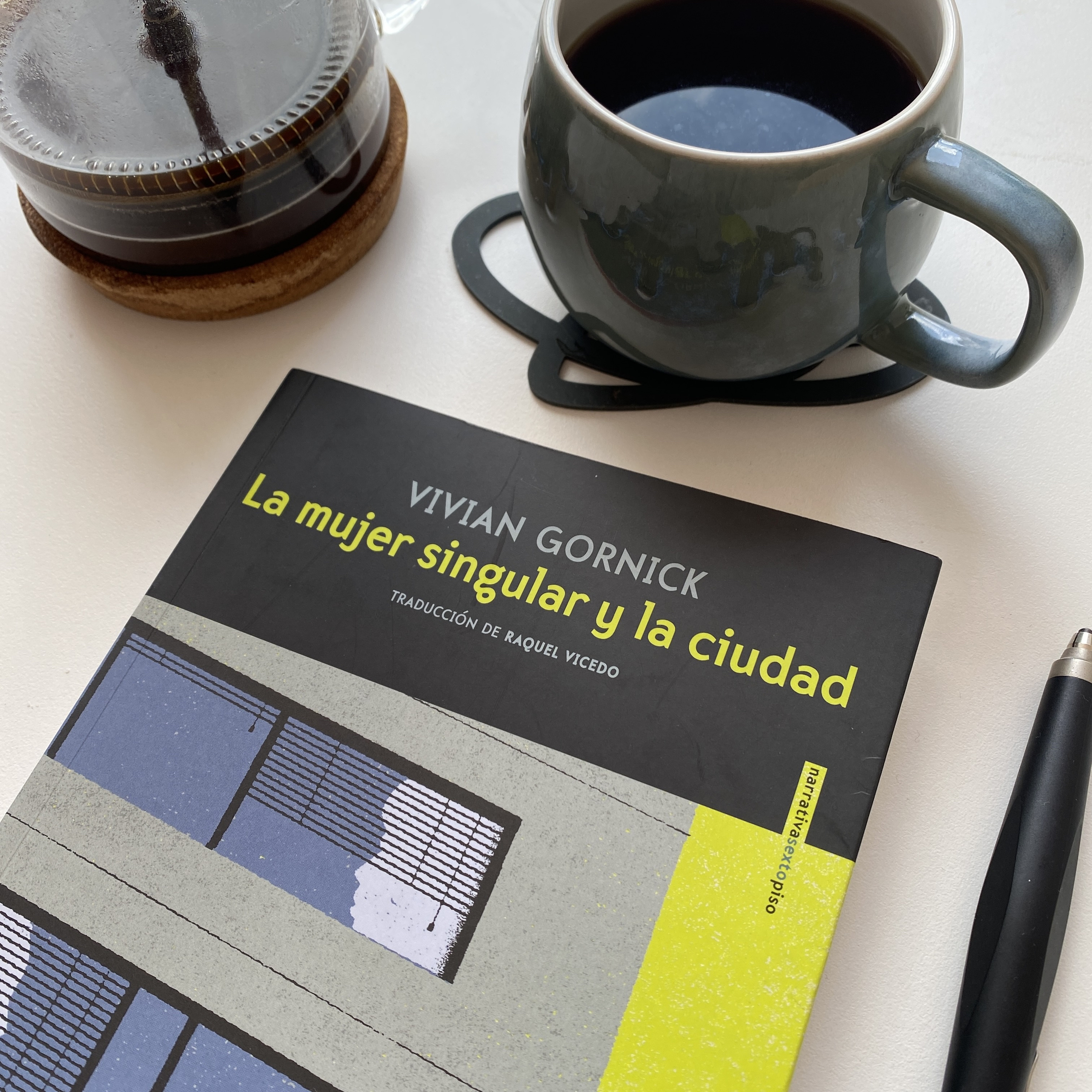 T2. 1. La mujer singular y la ciudad episode artwork