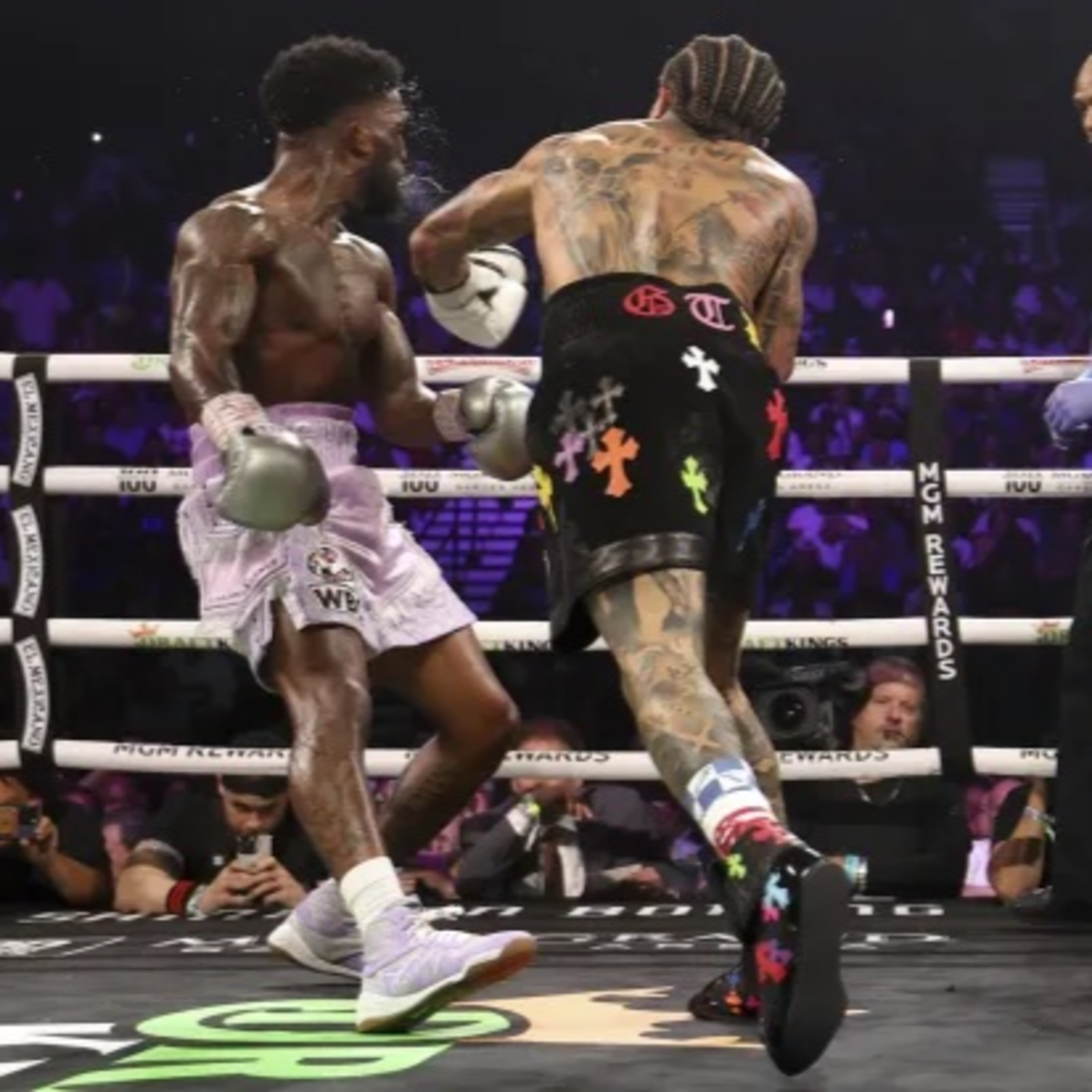 Tank Davis Noquea a Frank Martin / ¿Benavidez no convence en 175lbs? / Divino Espinoza vs Chirino episode artwork