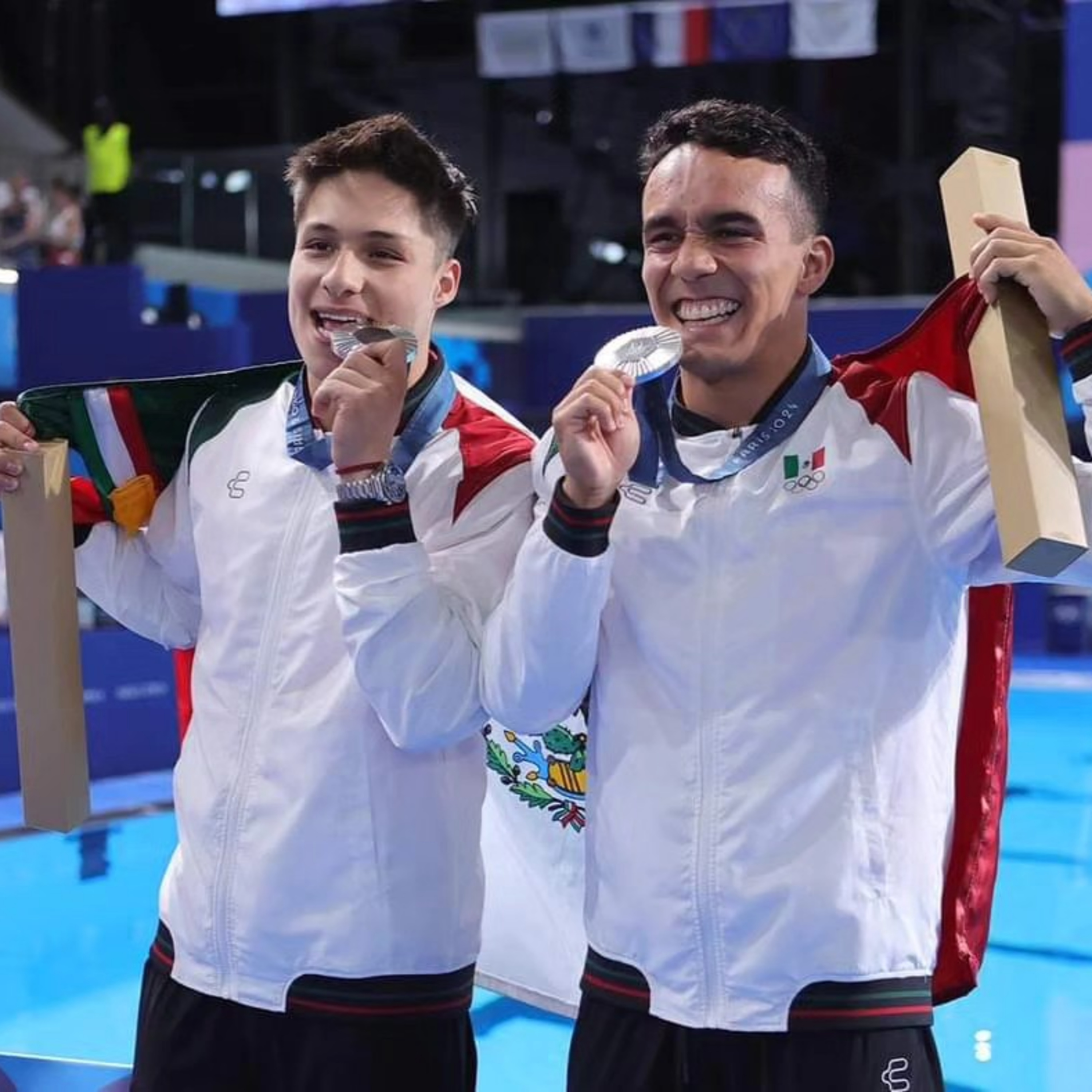 ¡México es plata en Clavados en Paris 2024! / UFC en Abu Dhabi  episode artwork