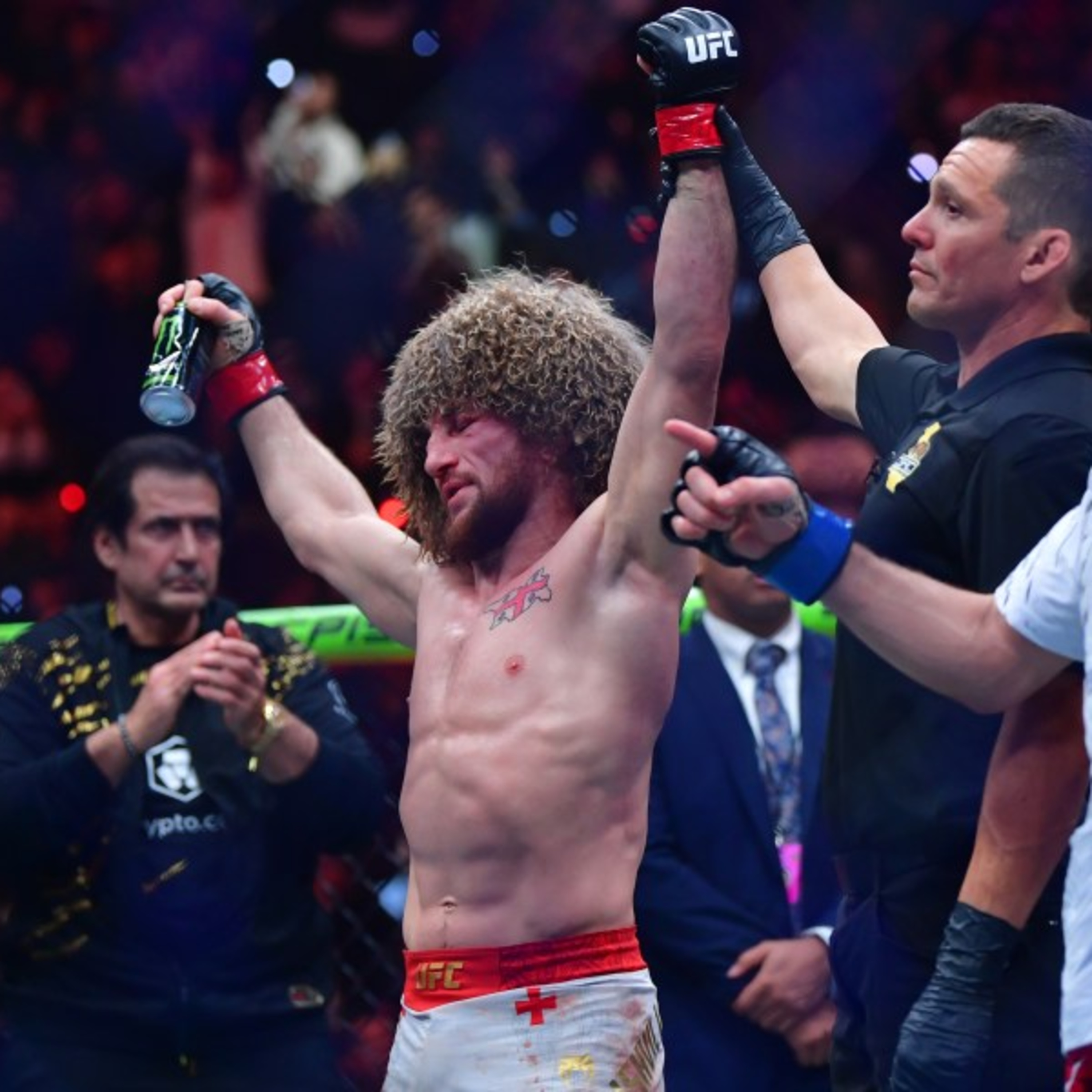 UFC 311: Merab y Makhachev retienen sus campeonatos / Definidos los juegs de campeonato en la NFL episode artwork