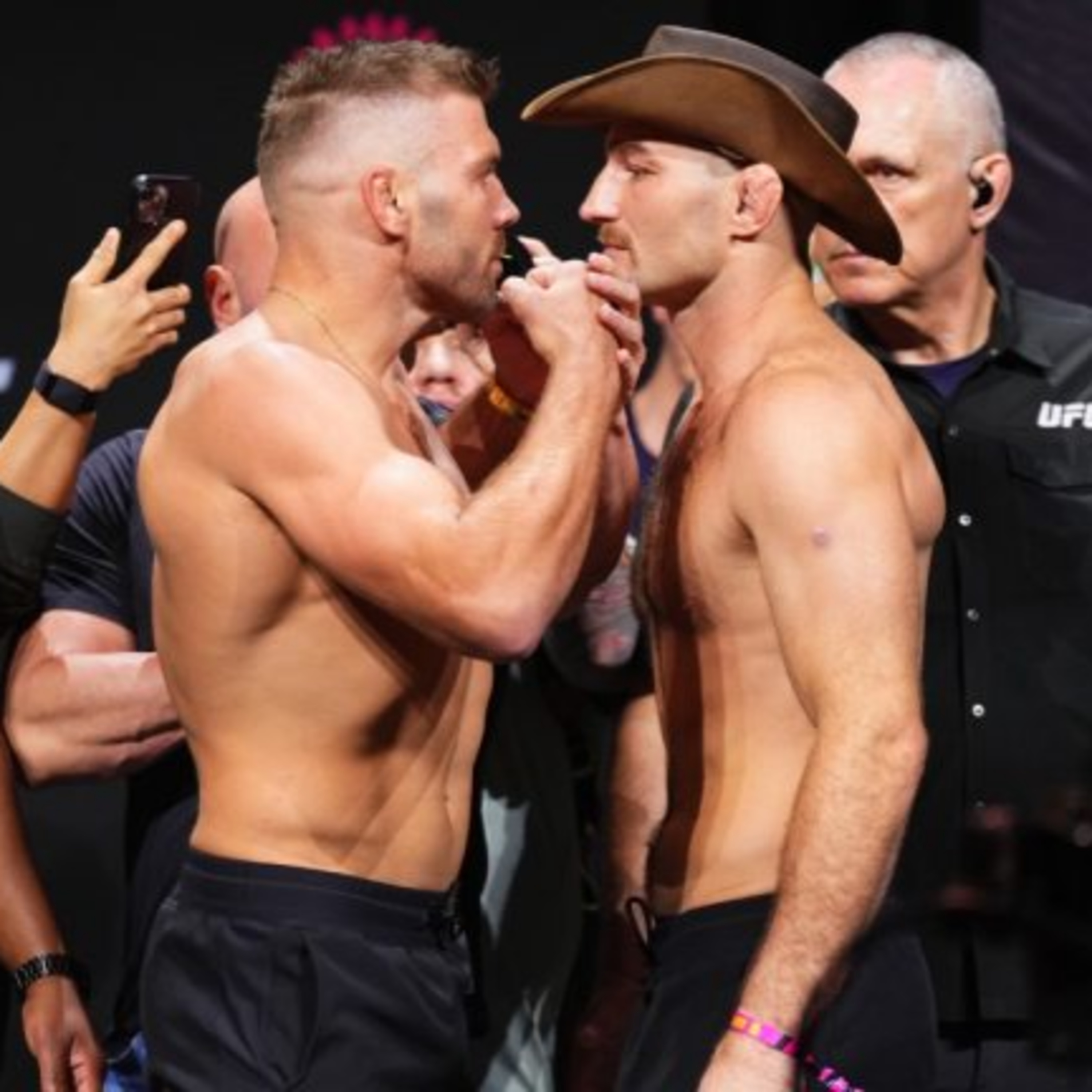 UFC 312: Du Plessis vs Strickland 2 ¿Qué podría ser distinto de la primera pelea? episode artwork