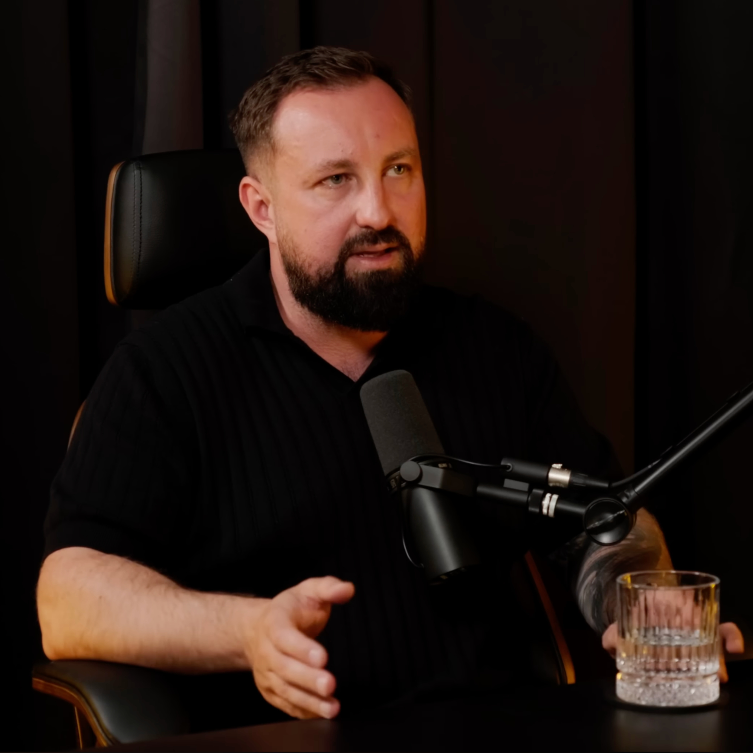 191- Czy Linkedin staje się drugim Facebookiem? | Bez Ogródek episode artwork