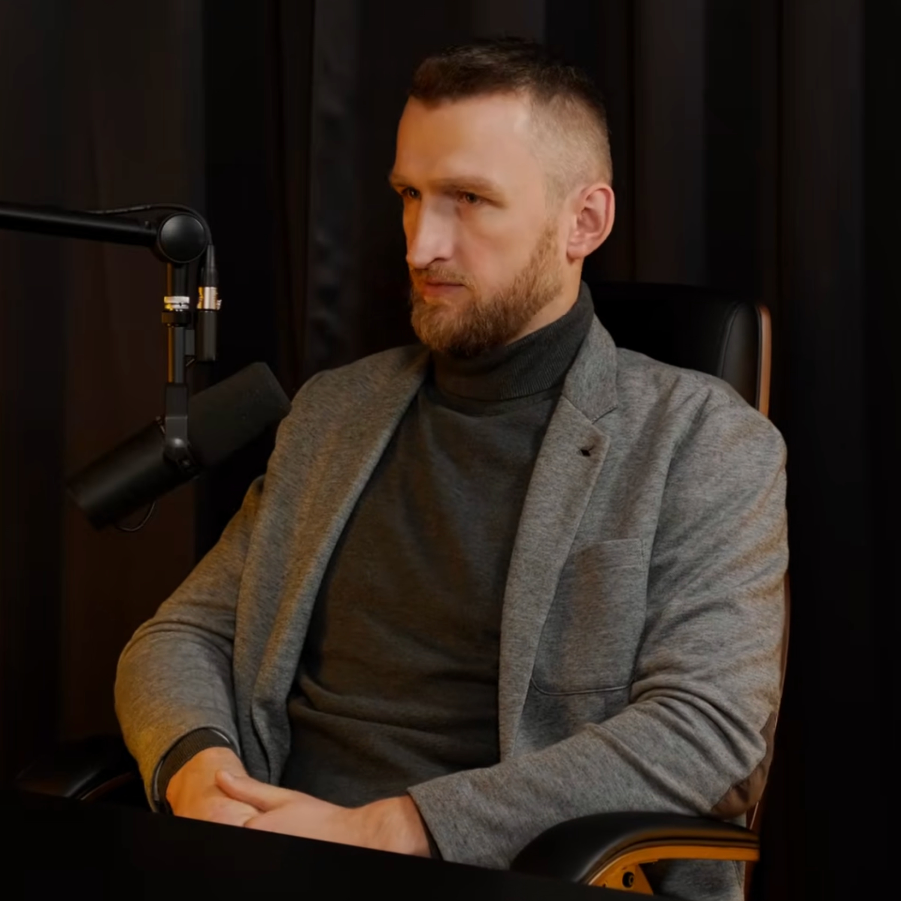 202- CYFRYZACJA W BIZNESIE - AI w projektach IT: co działa, a co szkodzi | Bogdan Jakubowski episode artwork