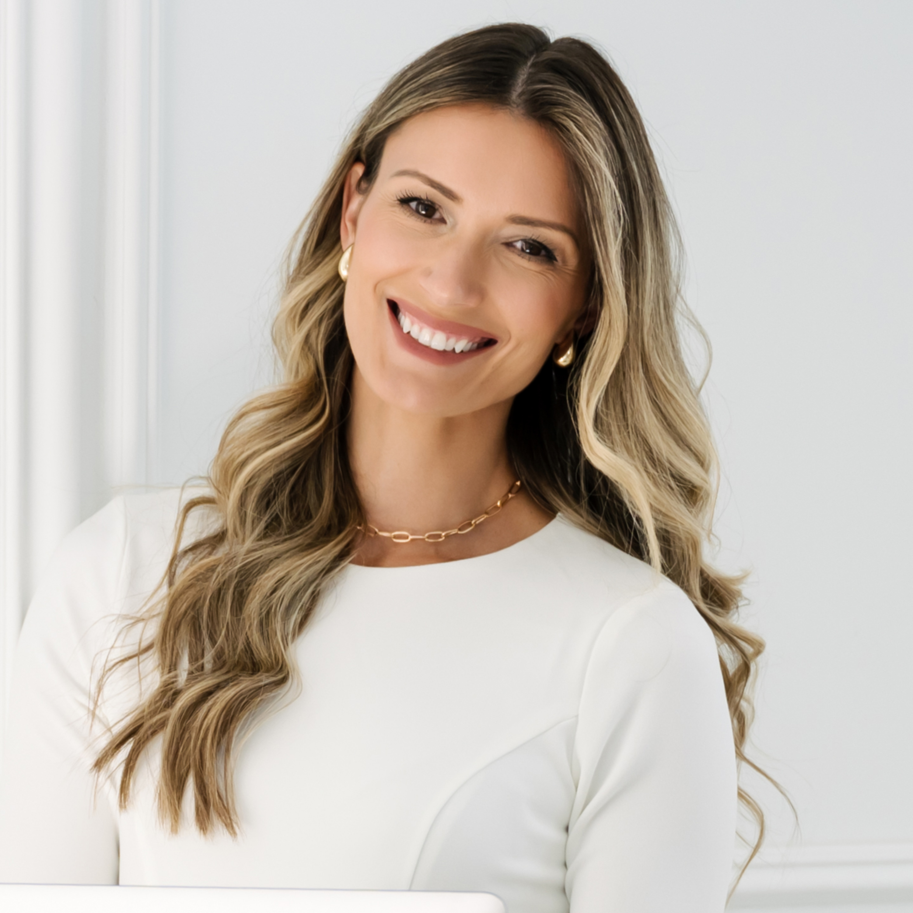 Episode #81 - Anna Mongiello Explains Earning Money with User Generated Content