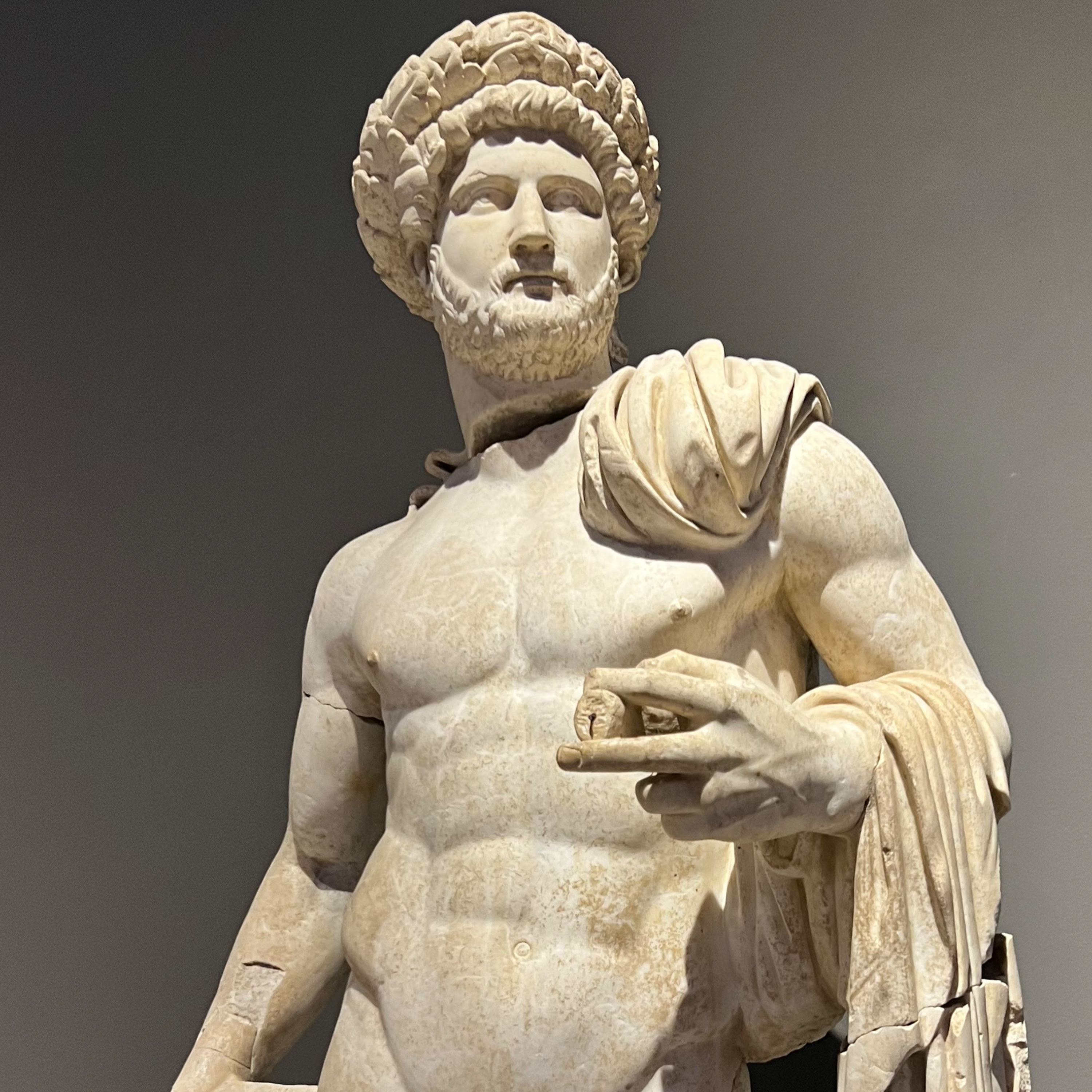 Mikrofonun Arkasında