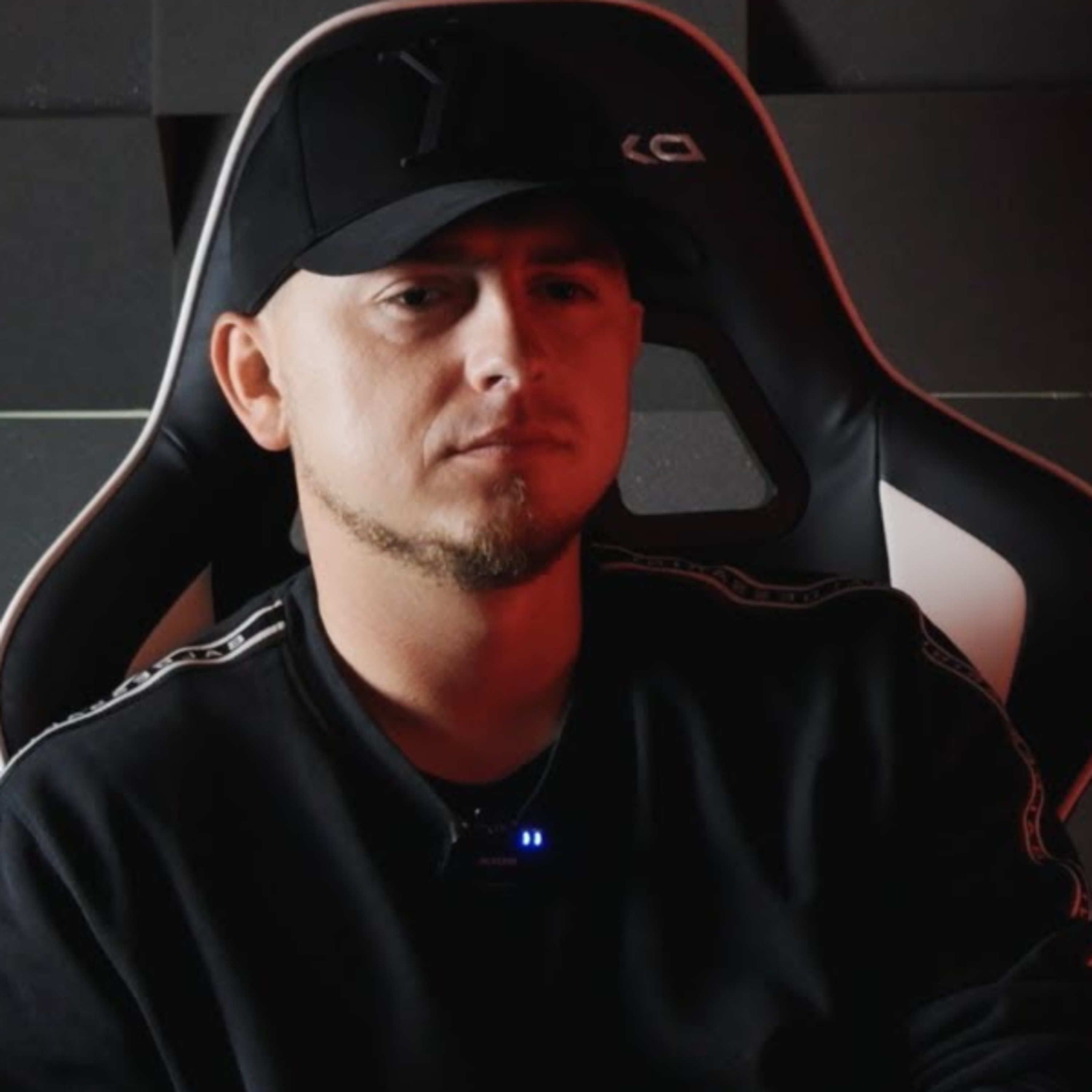 ZPOVĚĎ OBĚTI #11: “Když mi bylo 8, při sexuálním obtěžování jsem zažila svůj první orgasmus”