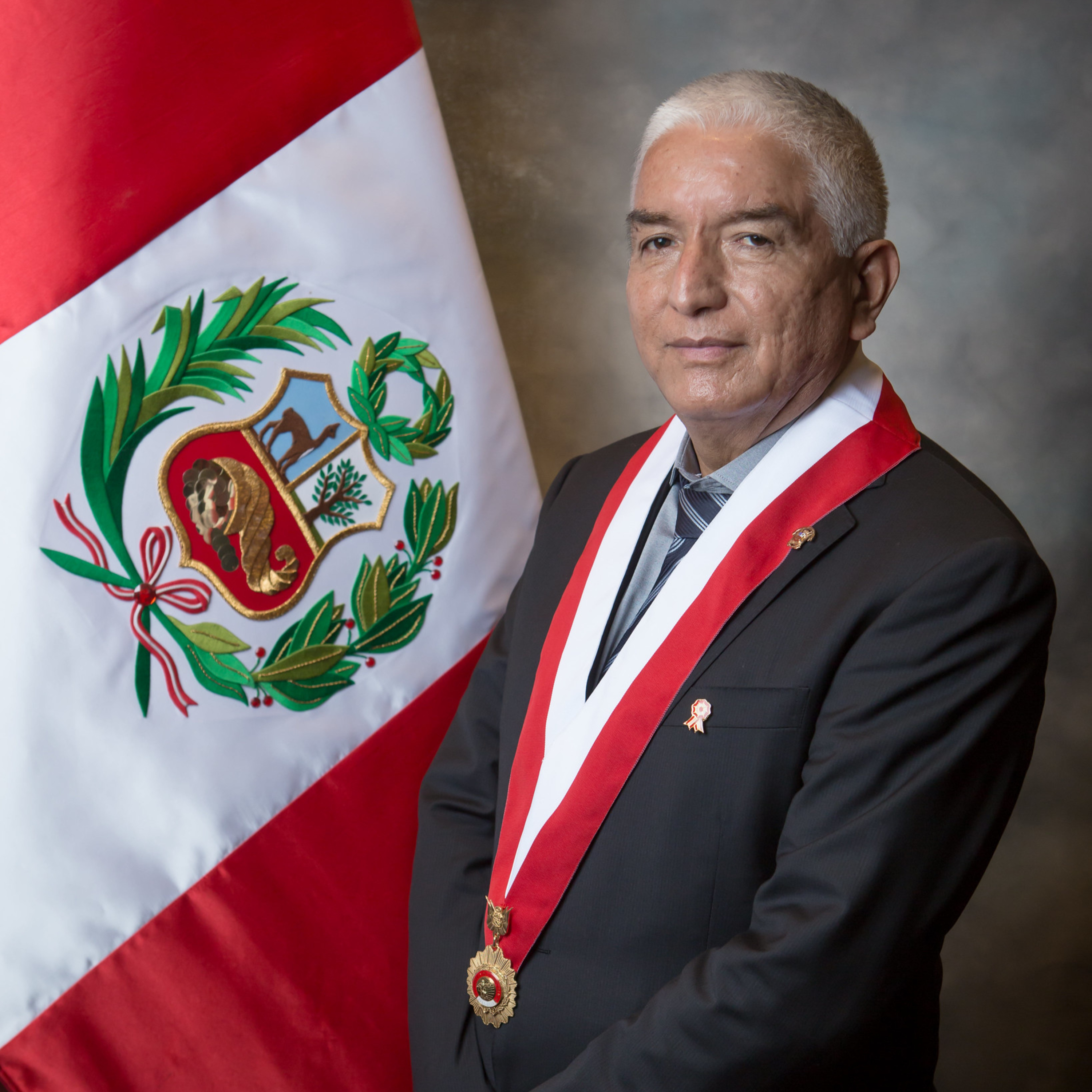 Entrevista al congresista Héctor Acuña, presidente de la Comisión de Cultura. episode artwork