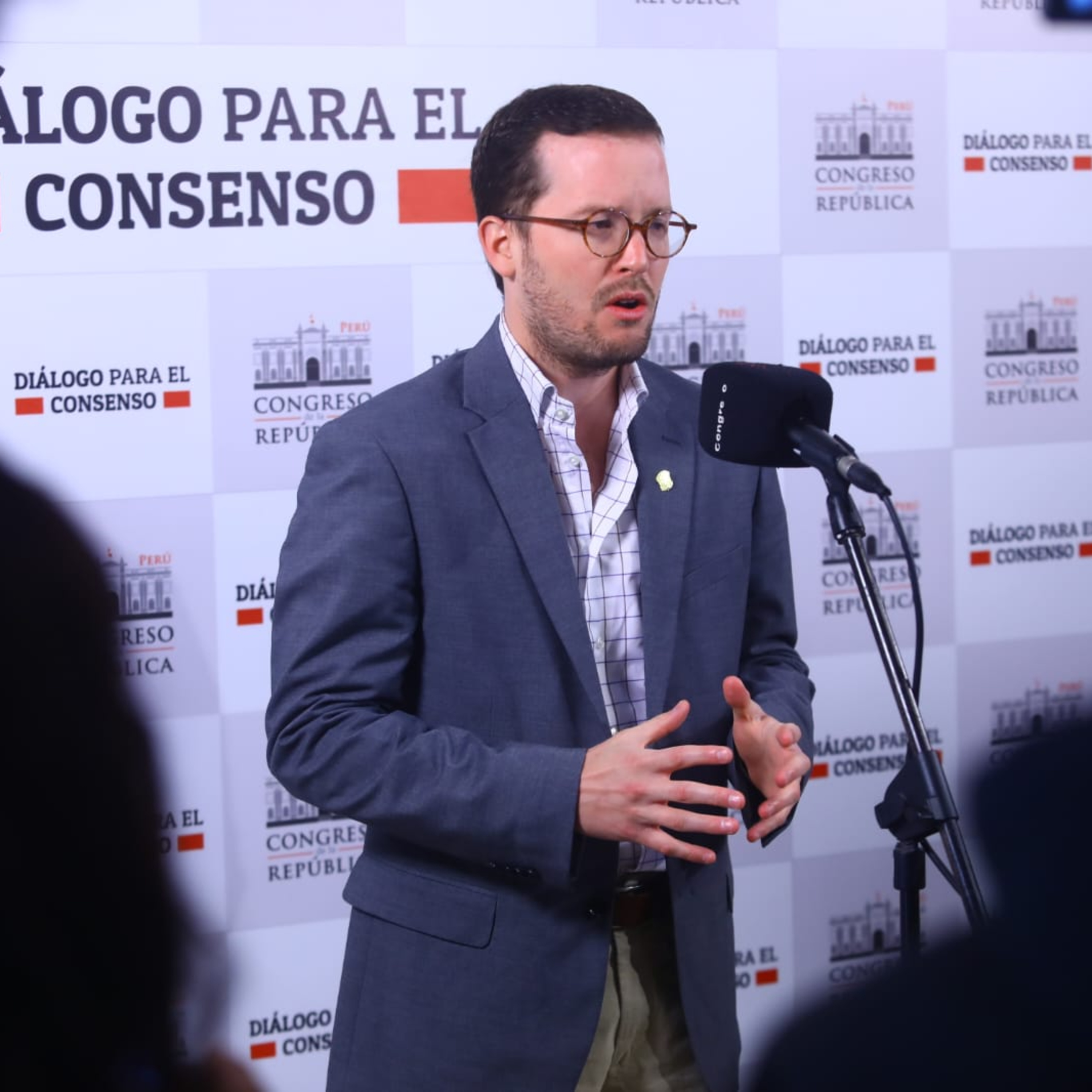 Declaraciones del tercer vicepresidente del Congreso, Alejandro Cavero, sobre los acuerdos de la Mesa Directiva en relación con la pensión vitalicia para el expresidente Alberto Fujimori. episode artwork