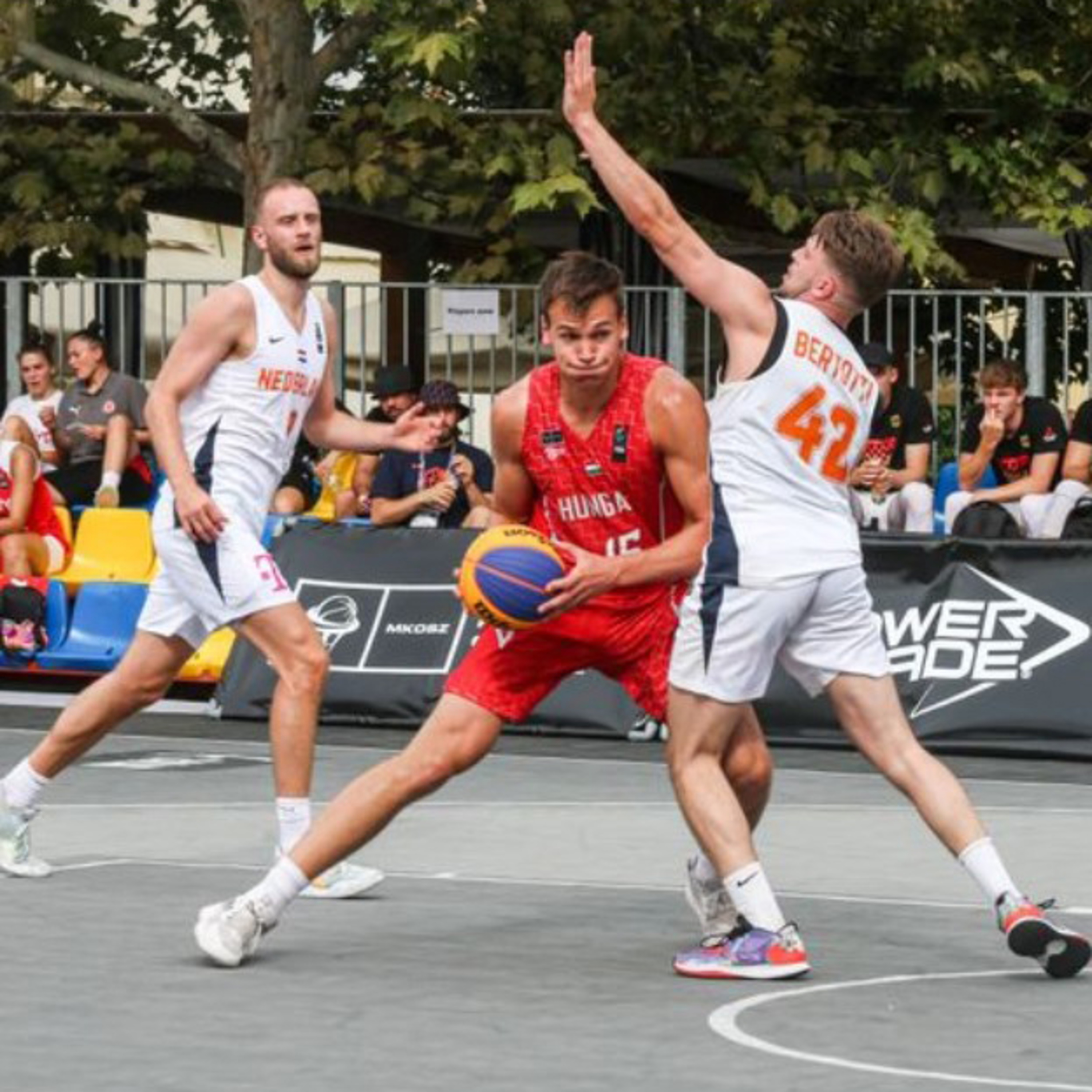 Vereséggel kezdett a magyar csapat a FIBA 3x3-as versenyen episode artwork