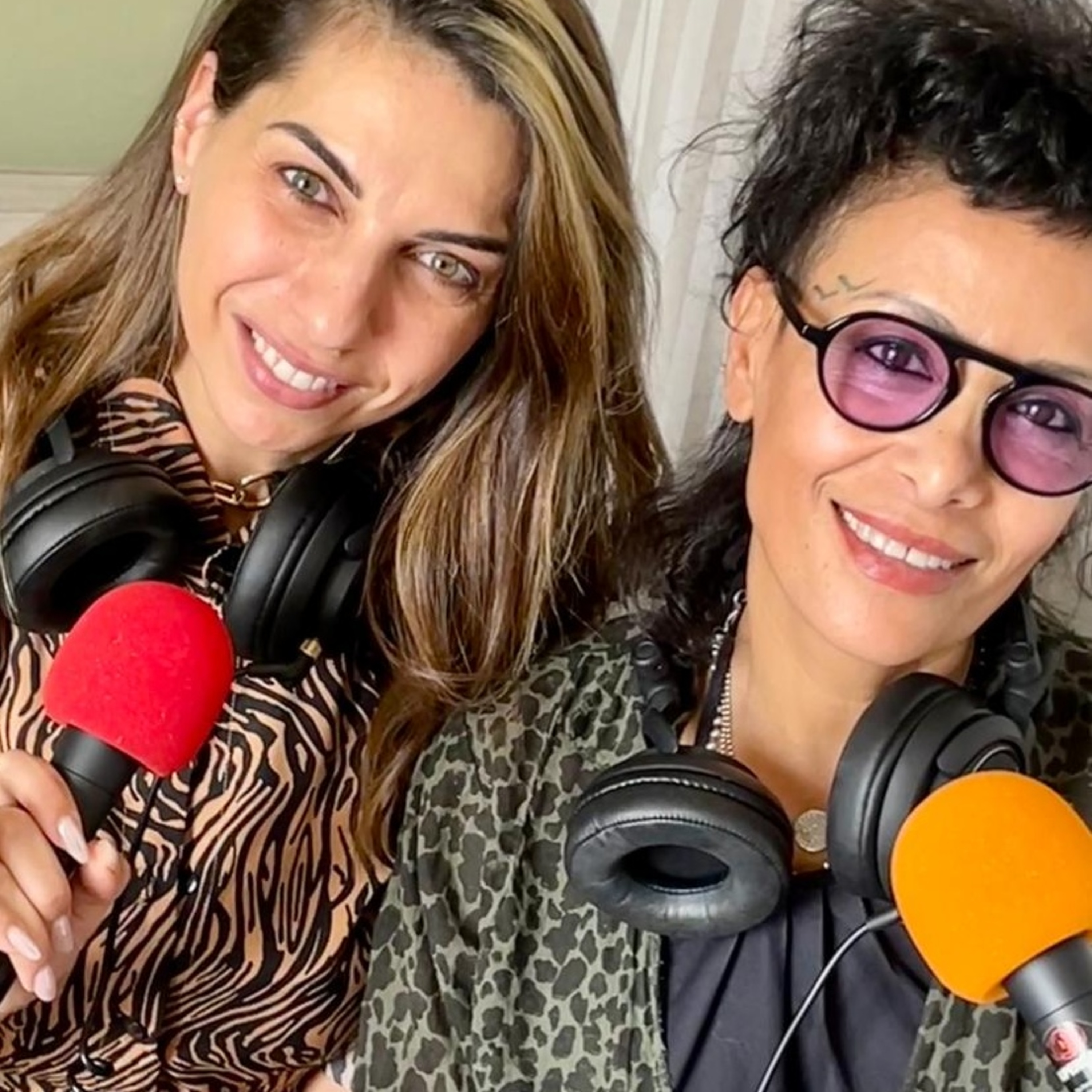 פרק 26- עינת מזרחי. אמנית קרקס ויזמית חברתית. episode artwork
