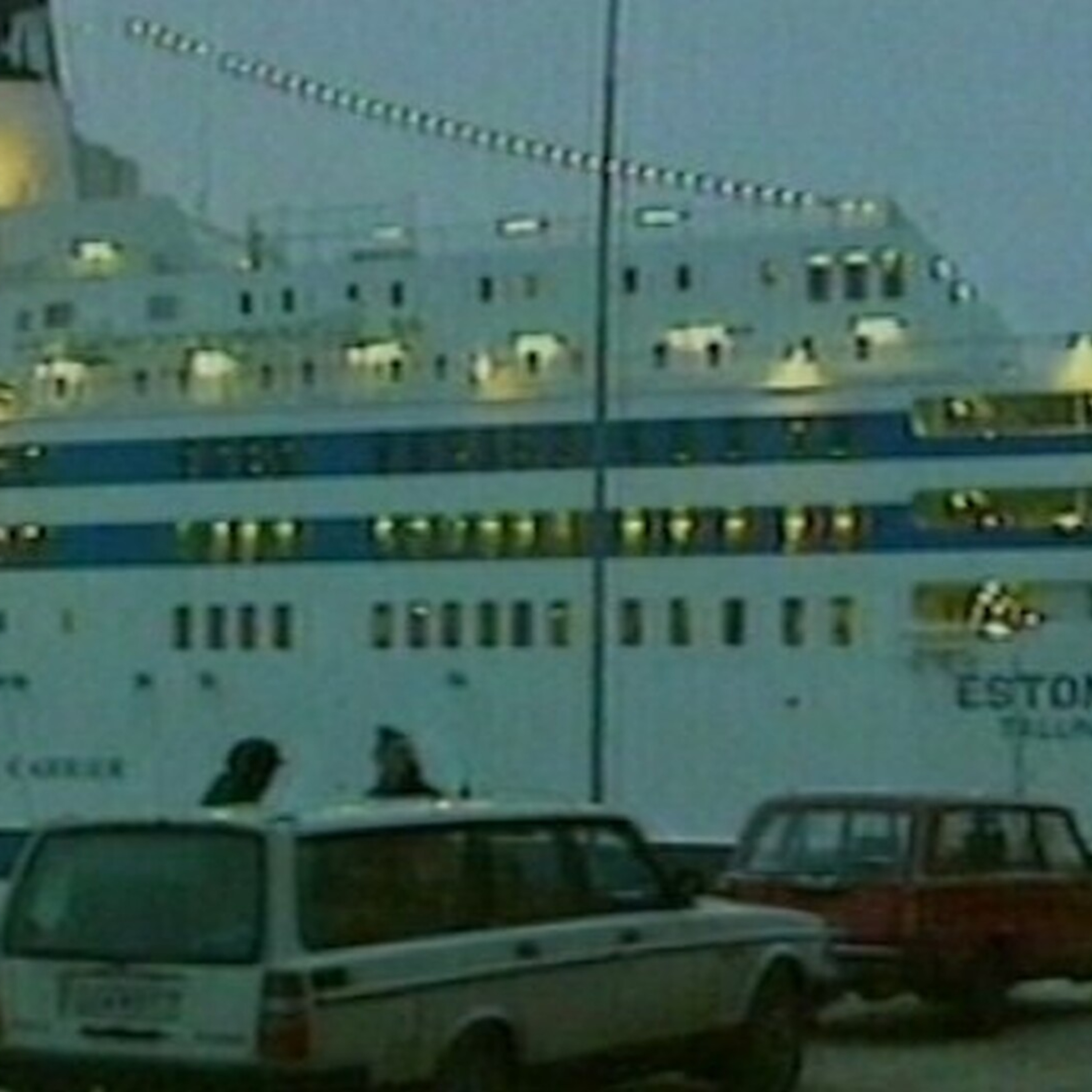 30 AASTAT ESTONIA HUKUST: kadunud õdede Veidede saladus, Urmas Alendri viimased minutid ja lahendamata mõrv Estonia pardal