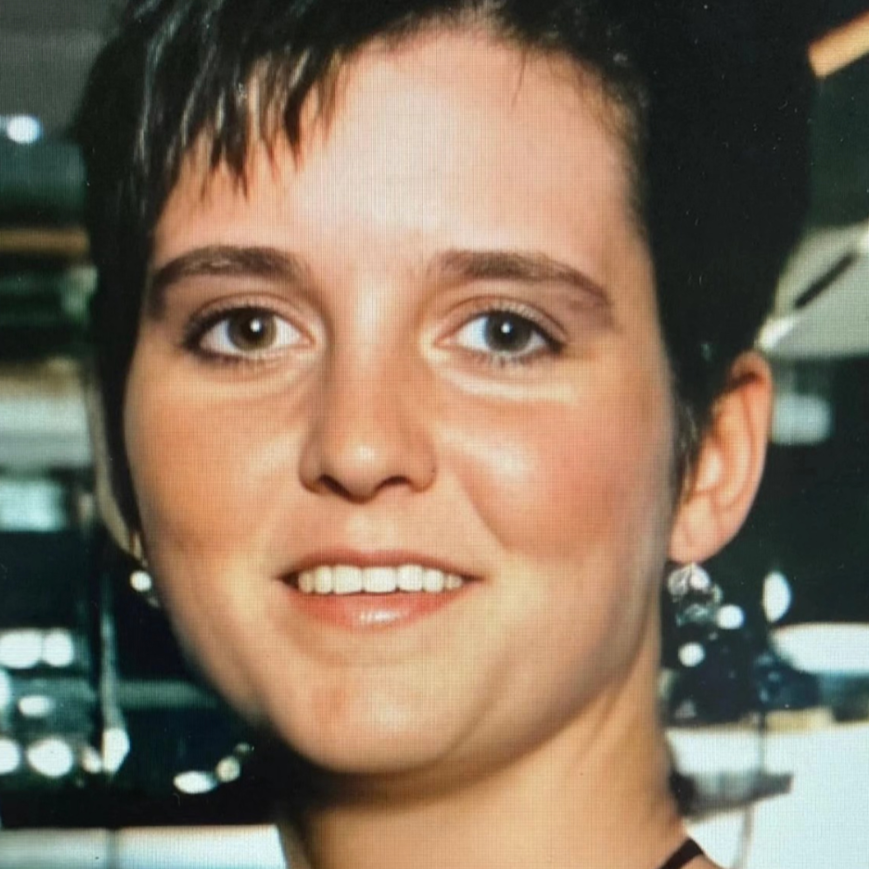 Salapärane tunnel, laevalt kadunud Amy, seiklejast hiiu neiu ja rappuv voodi