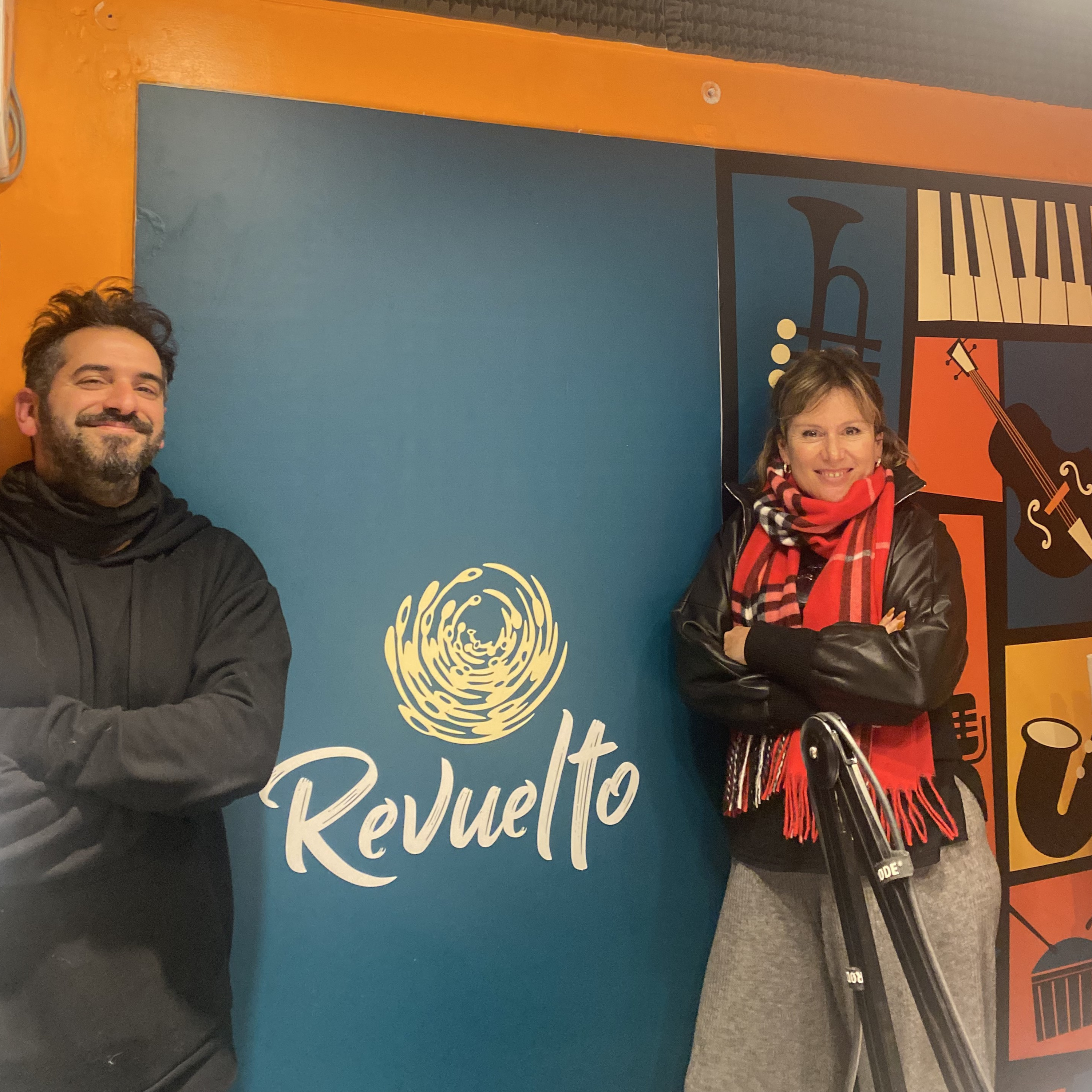 Revuelto - Algo parecido a un programa de radio