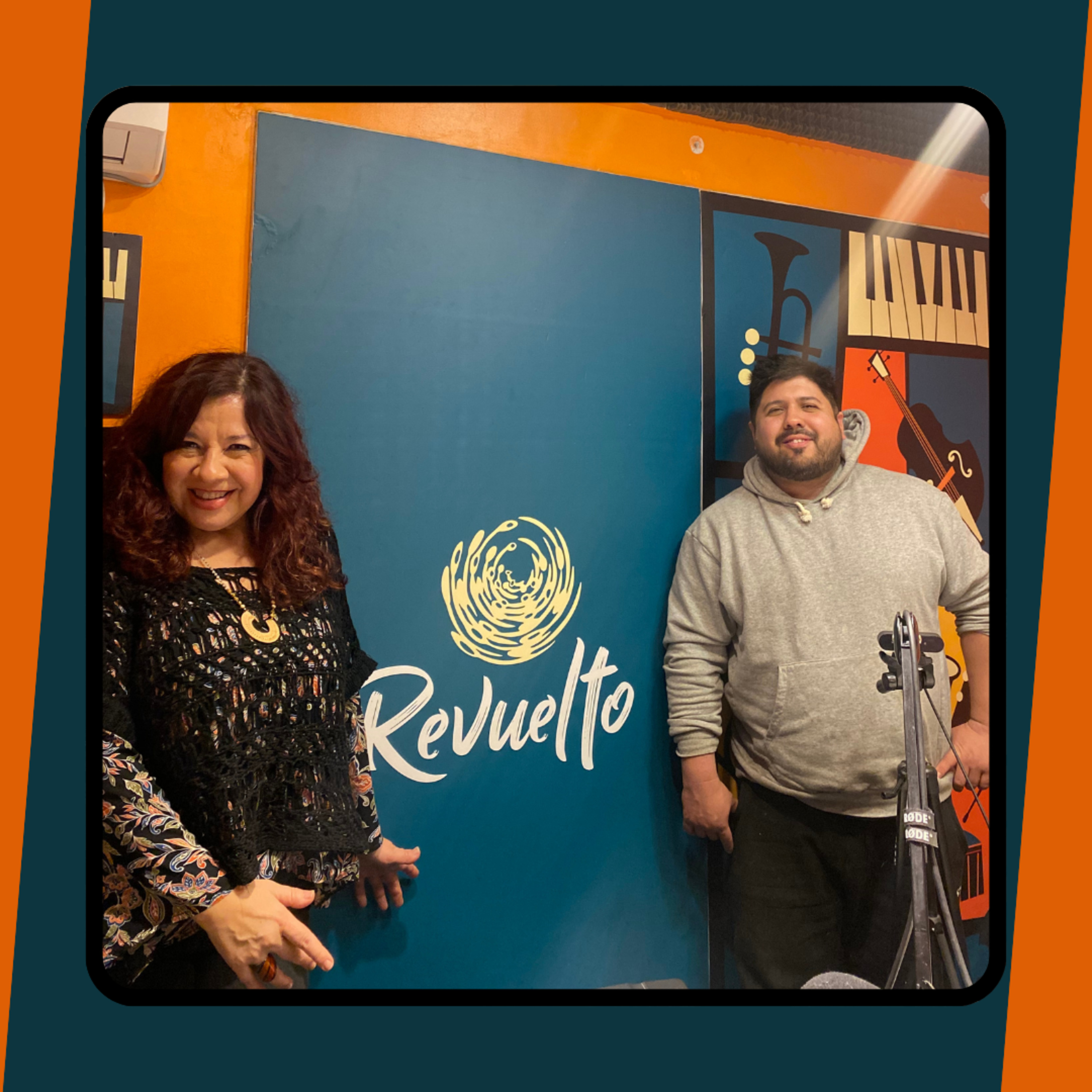 Revuelto - Algo parecido a un programa de radio