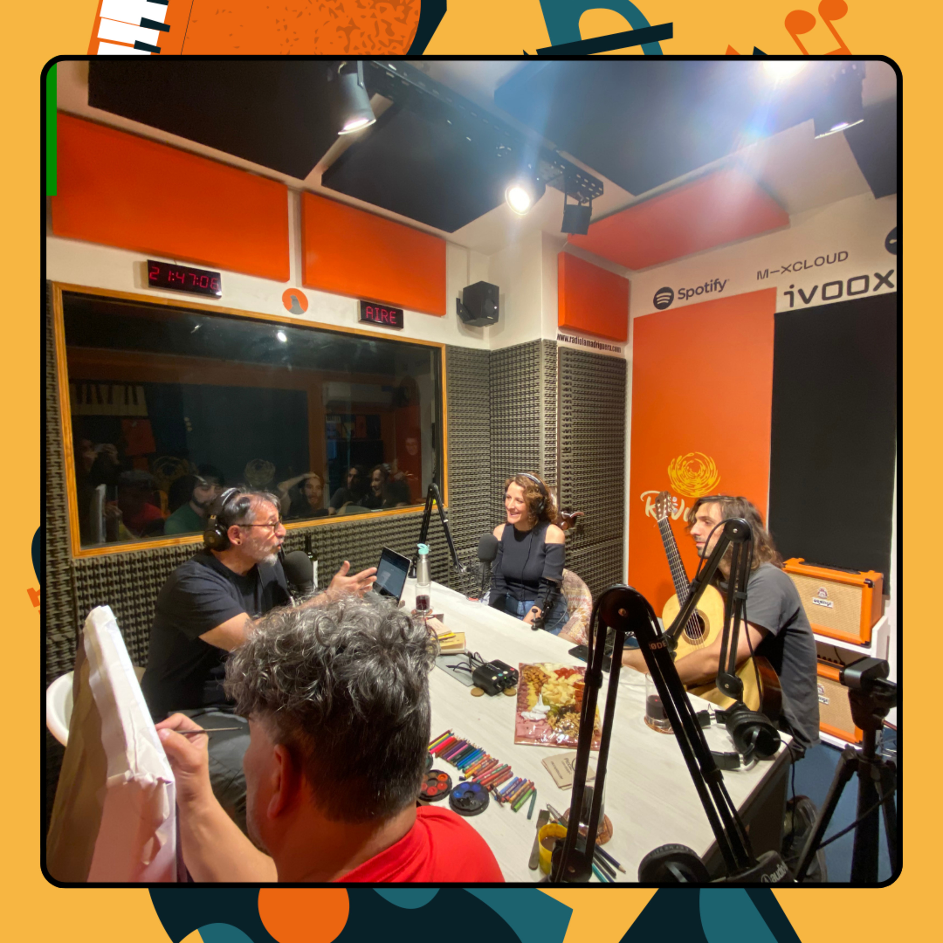 Revuelto - Algo parecido a un programa de radio