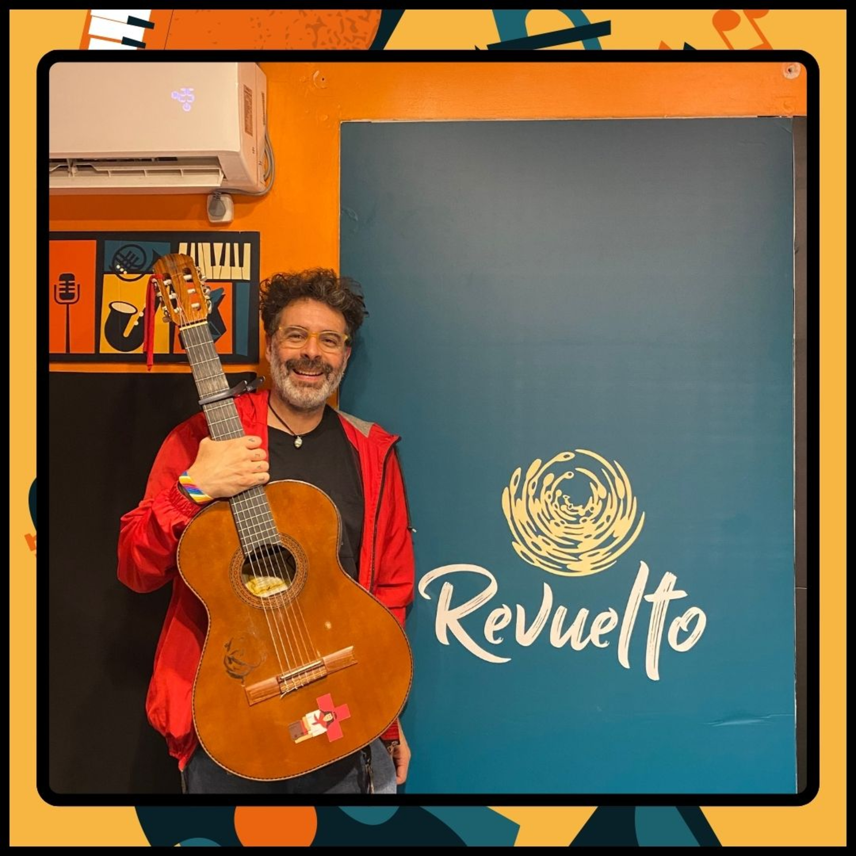 Revuelto - Algo parecido a un programa de radio