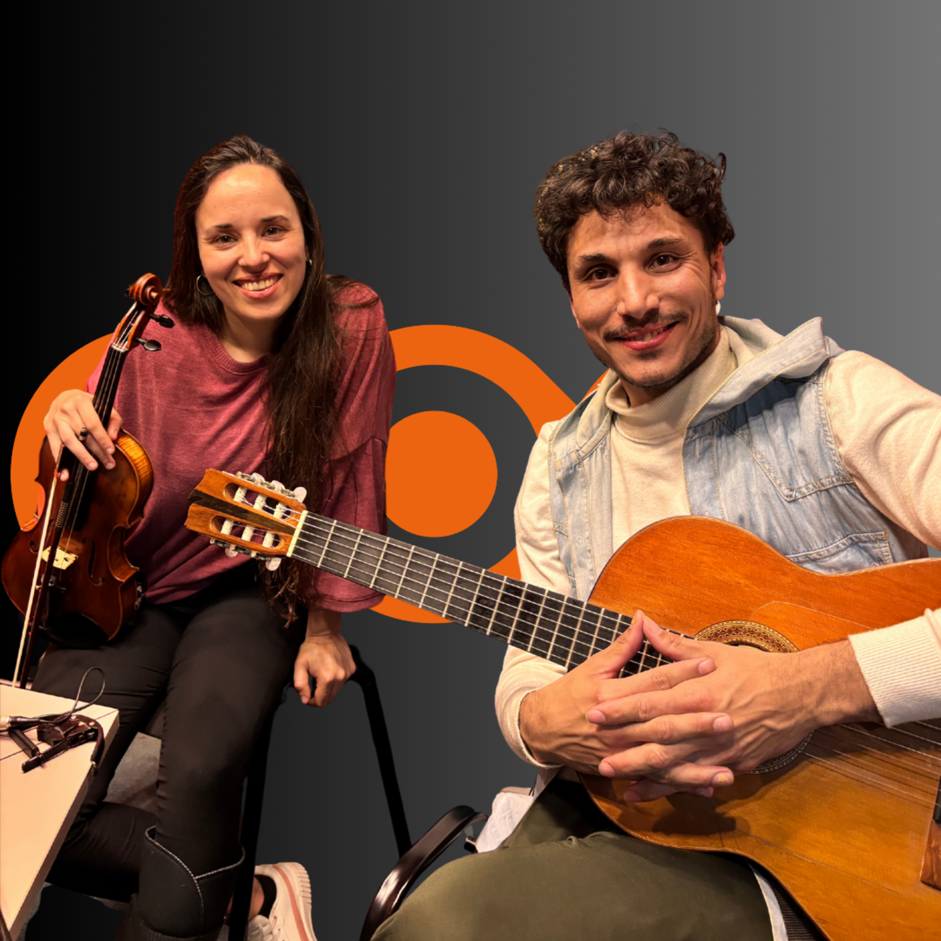 Revuelto - Algo parecido a un programa de radio