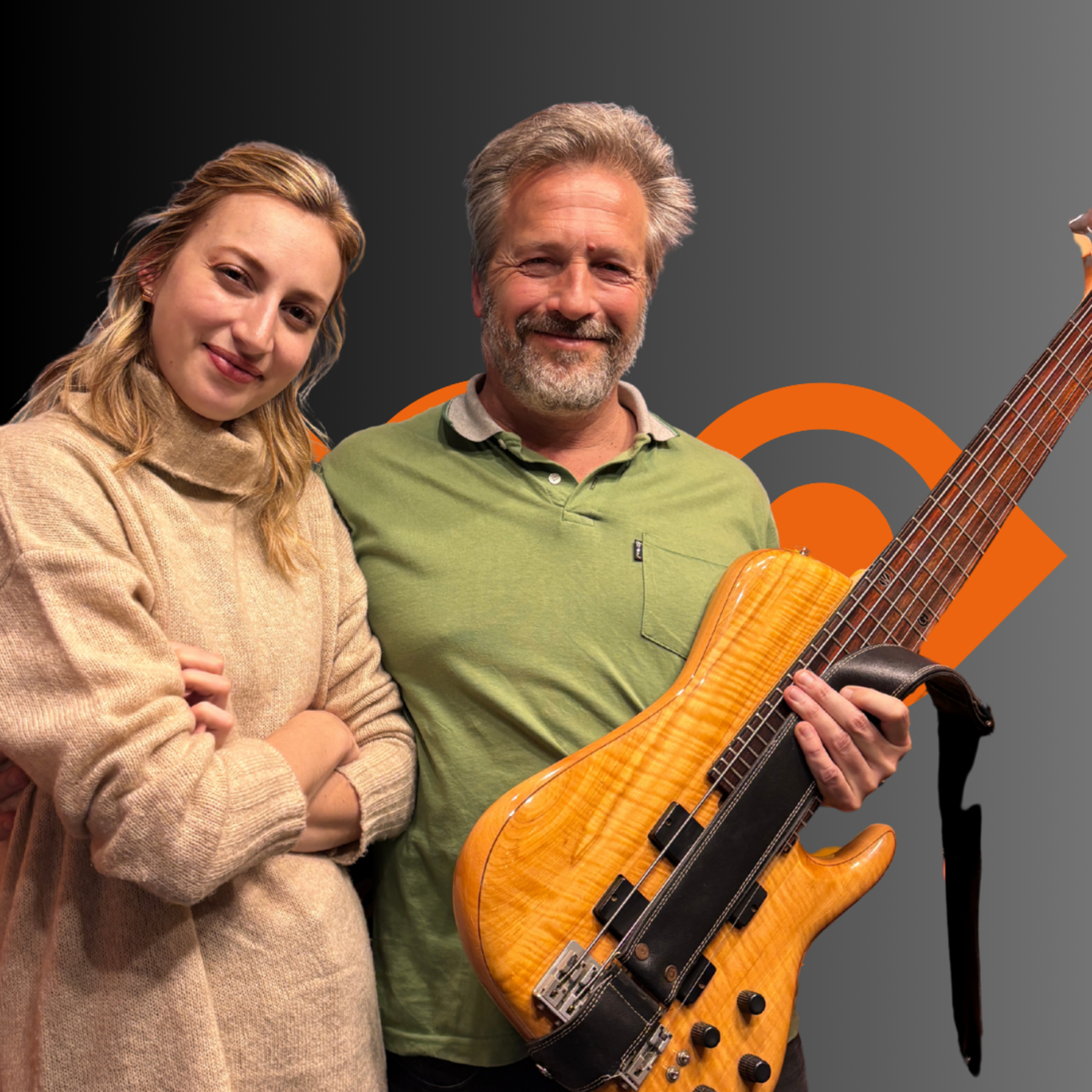 Revuelto - Algo parecido a un programa de radio