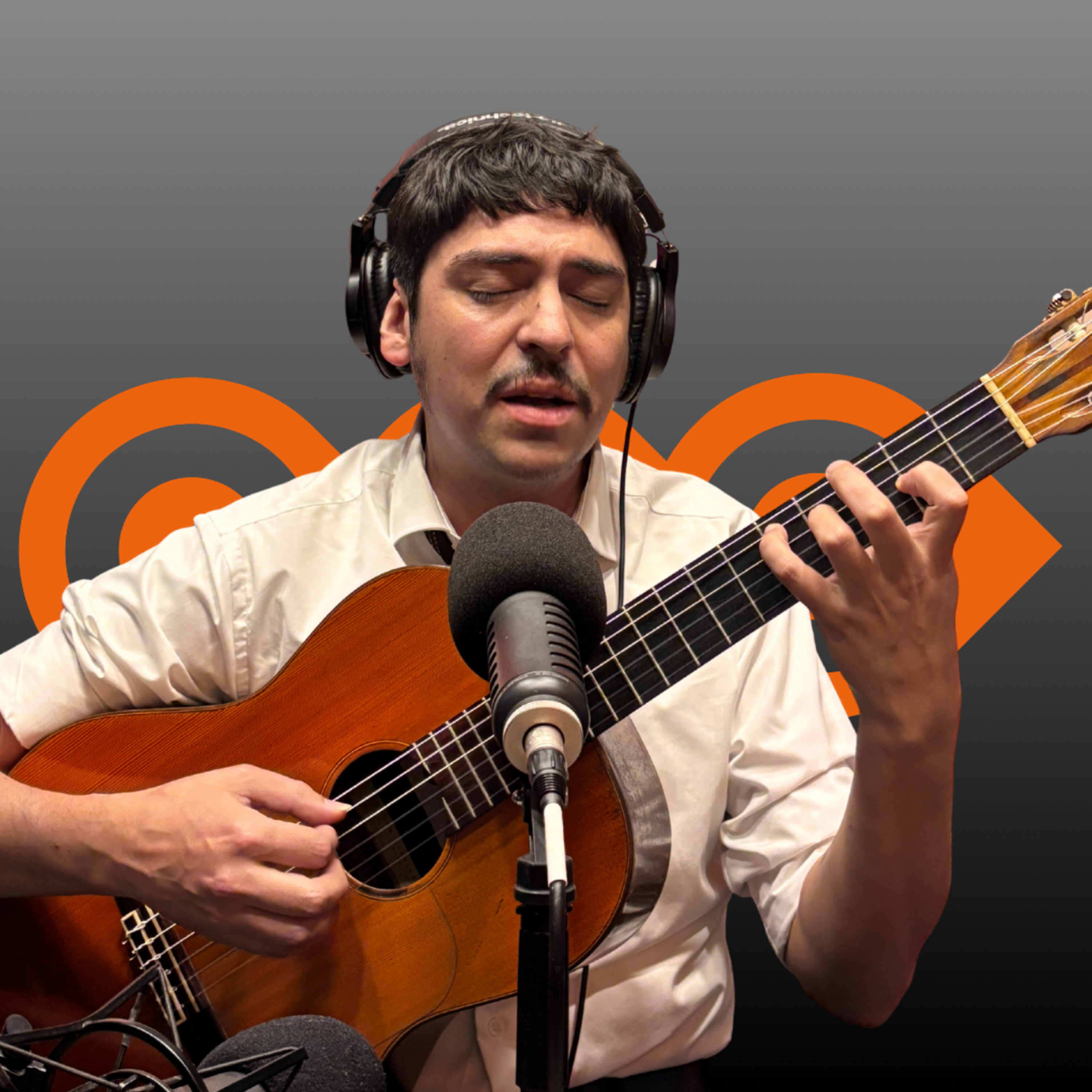 Revuelto - Algo parecido a un programa de radio