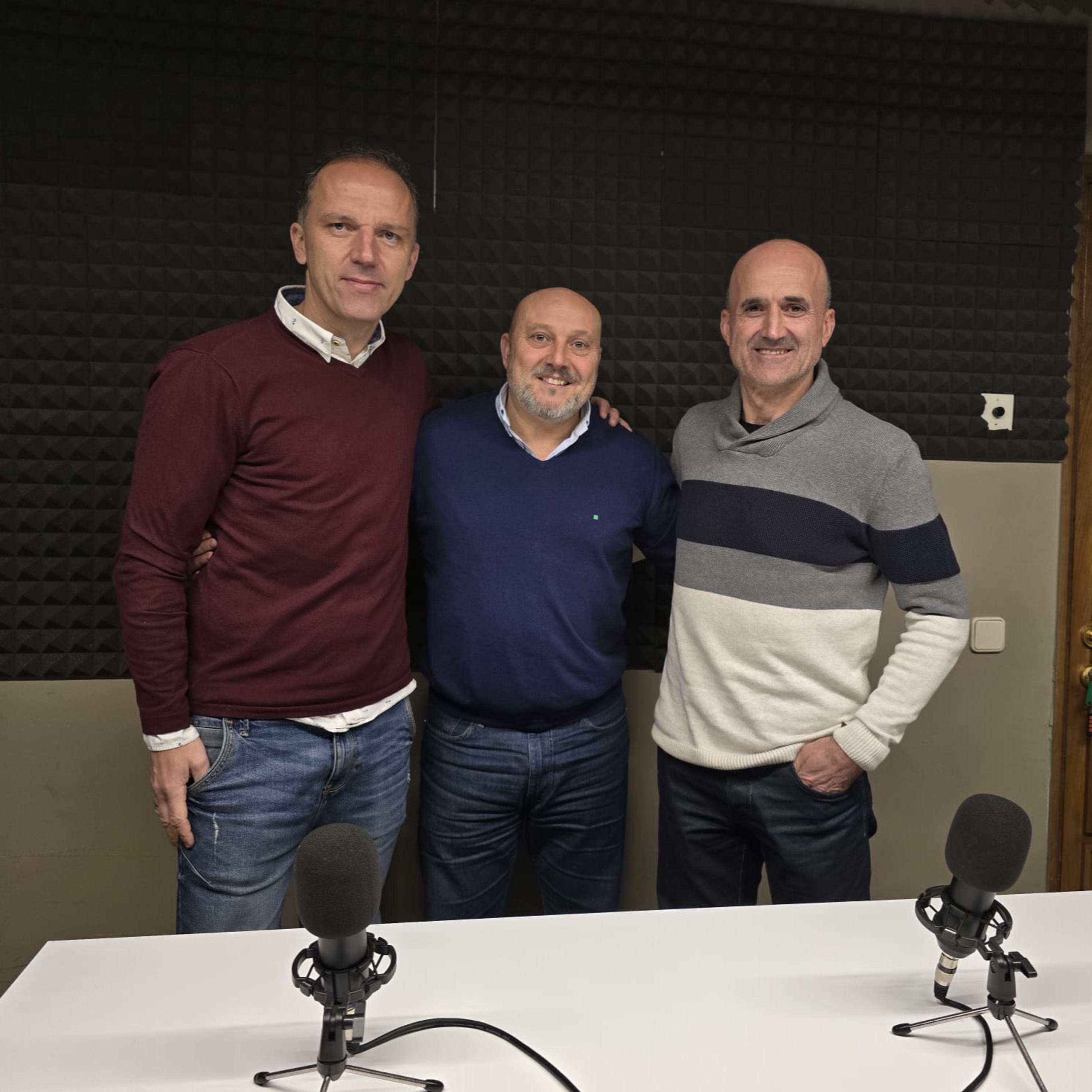 PODCAST CON V DE VETERANOS La primera gran final de la temporada episode artwork