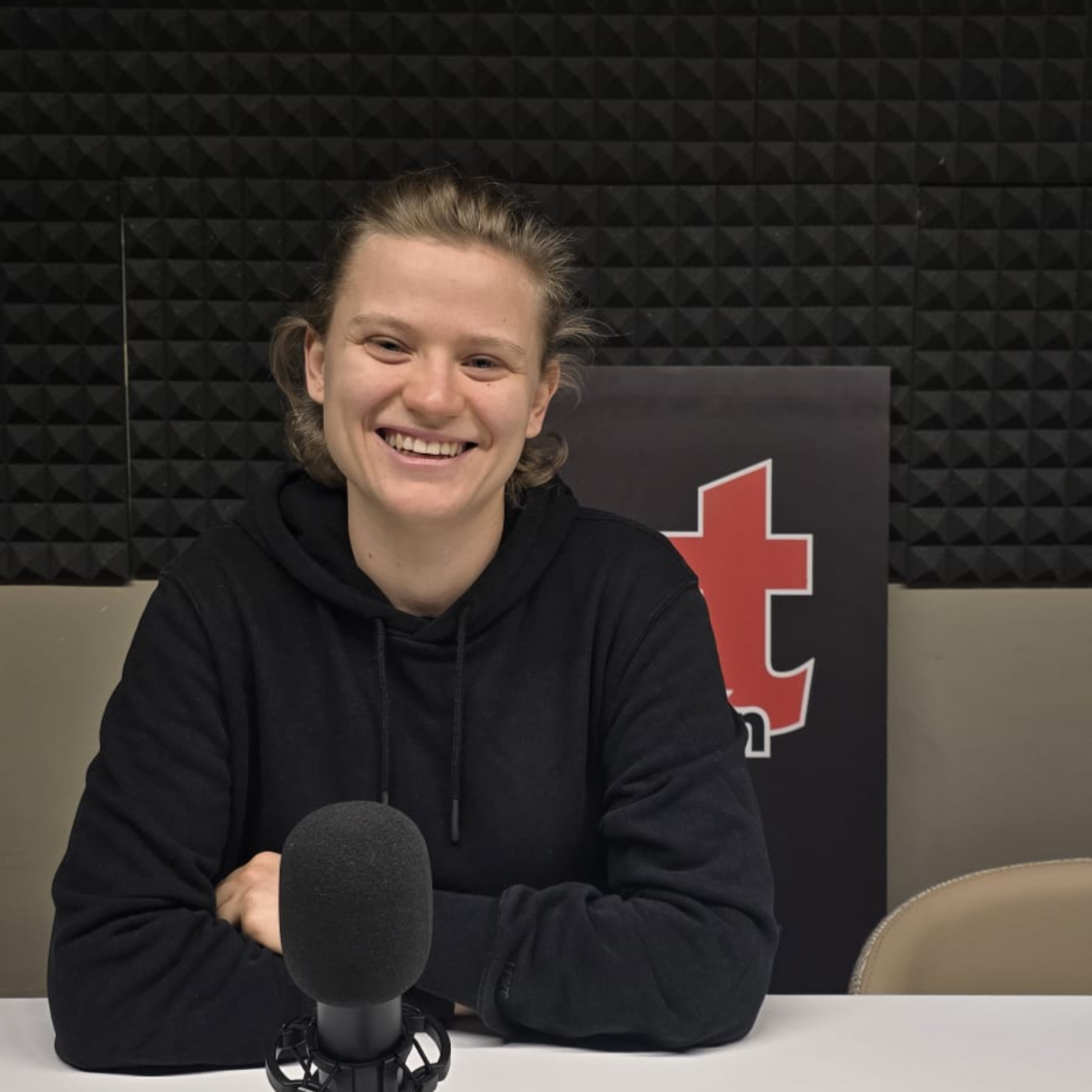 PODCAST Entrevista a Vicky Caretta, la sonrisa italiana en la portería del HC Coruña episode artwork