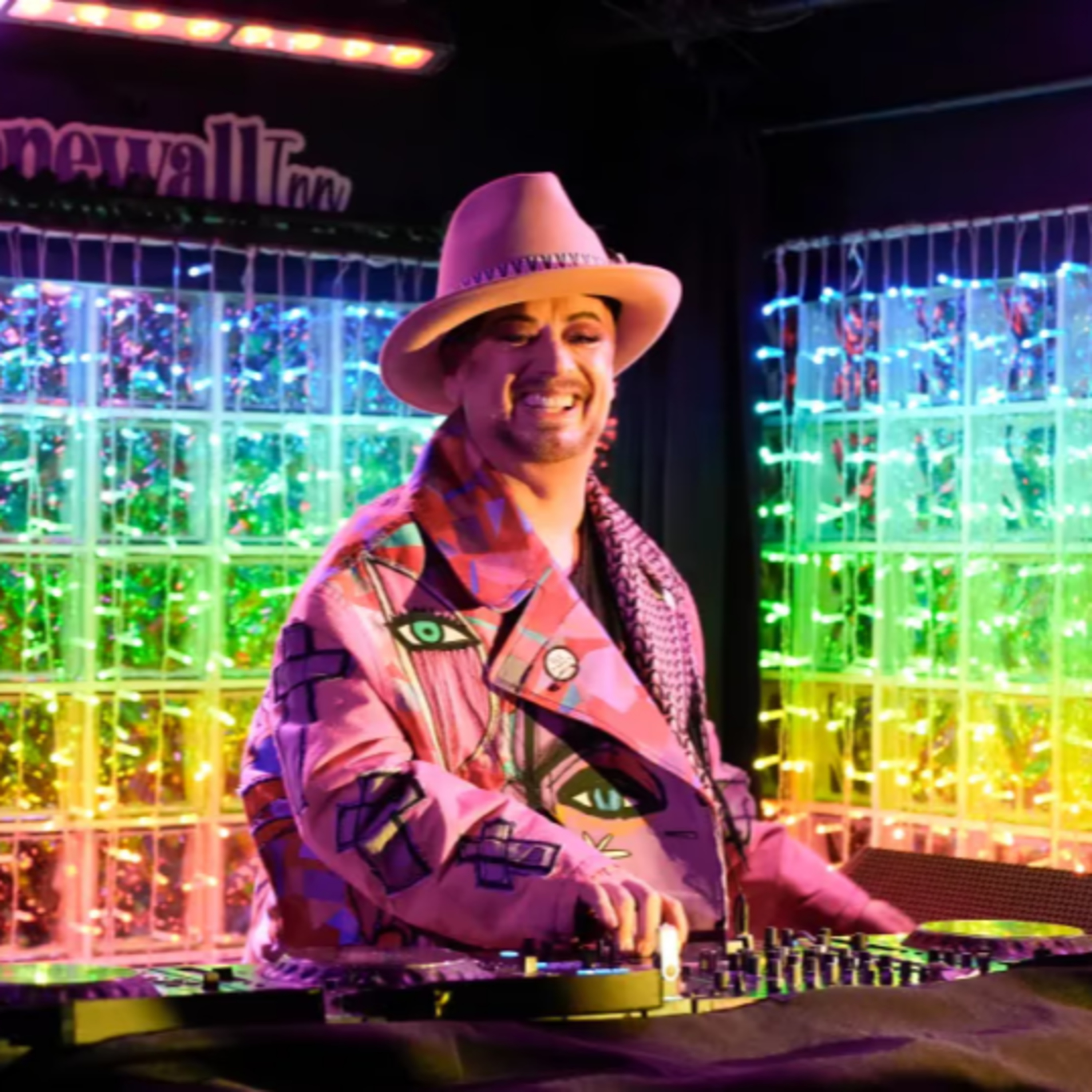 Estrenos Boy George apuesta por la inteligencia artificial (Artist included ) episode artwork