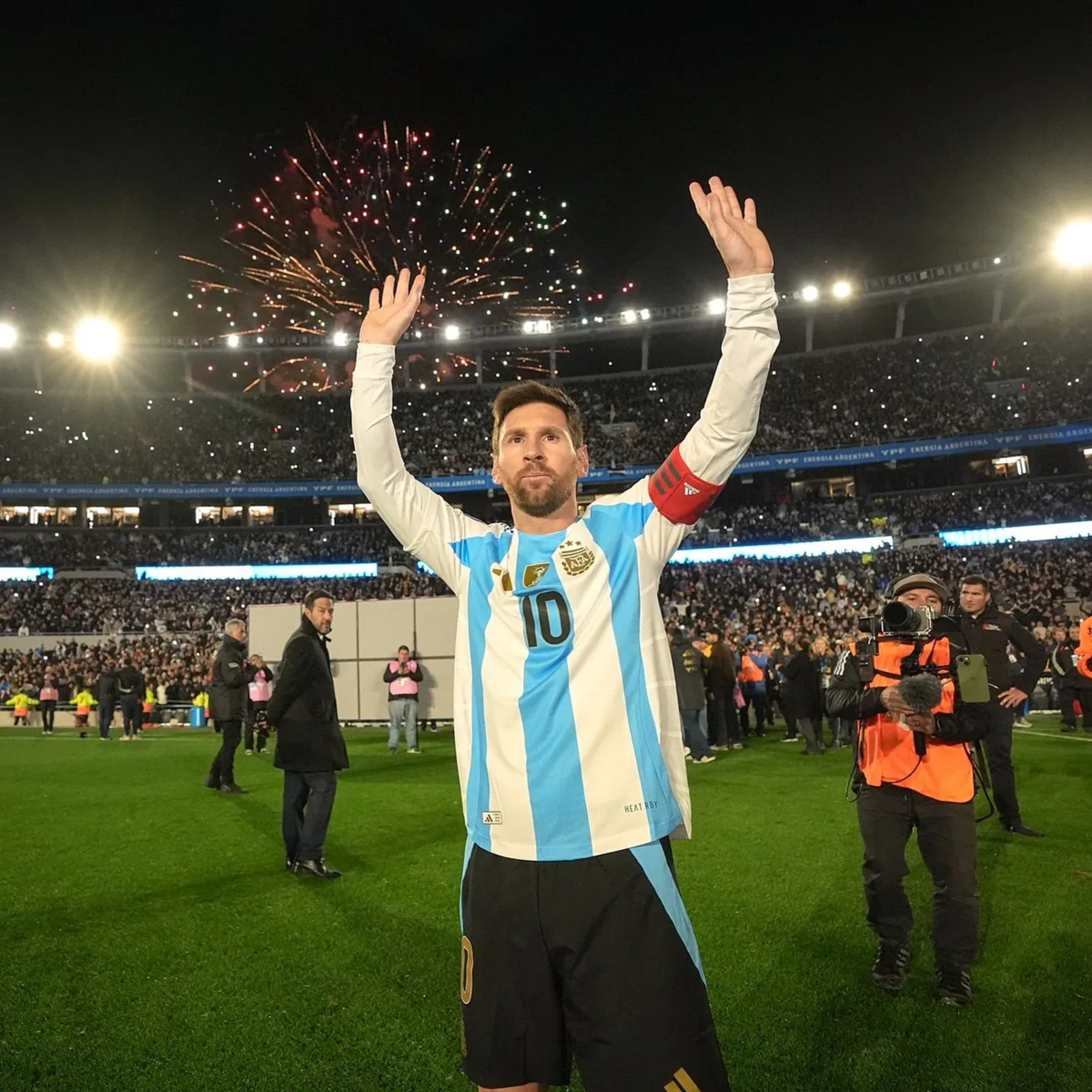 Lionel Messi confirmó que se retira de la Selección Argentina episode artwork