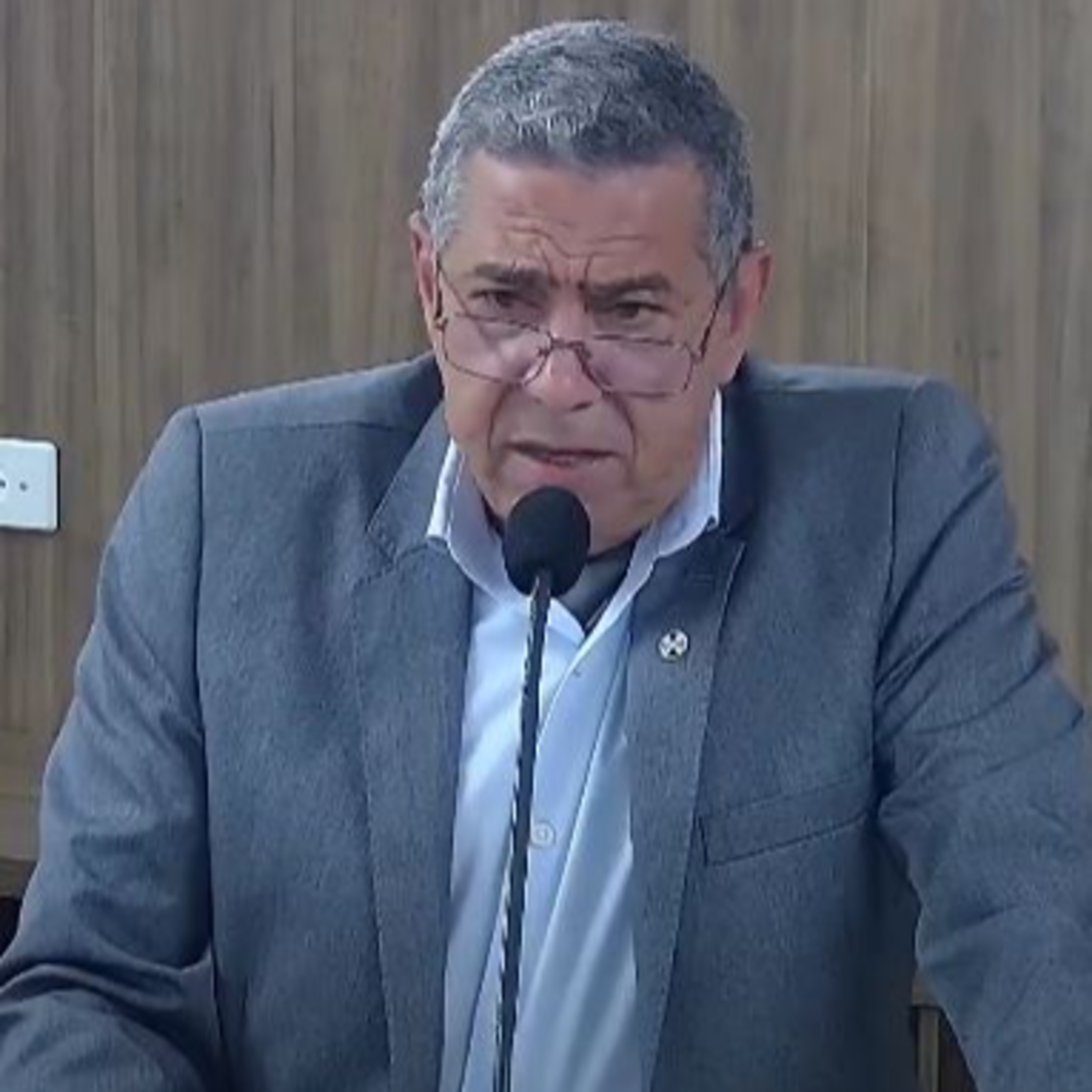 Pastor João Gomes ataca escritora petista que quer fechar todas as igrejas episode artwork