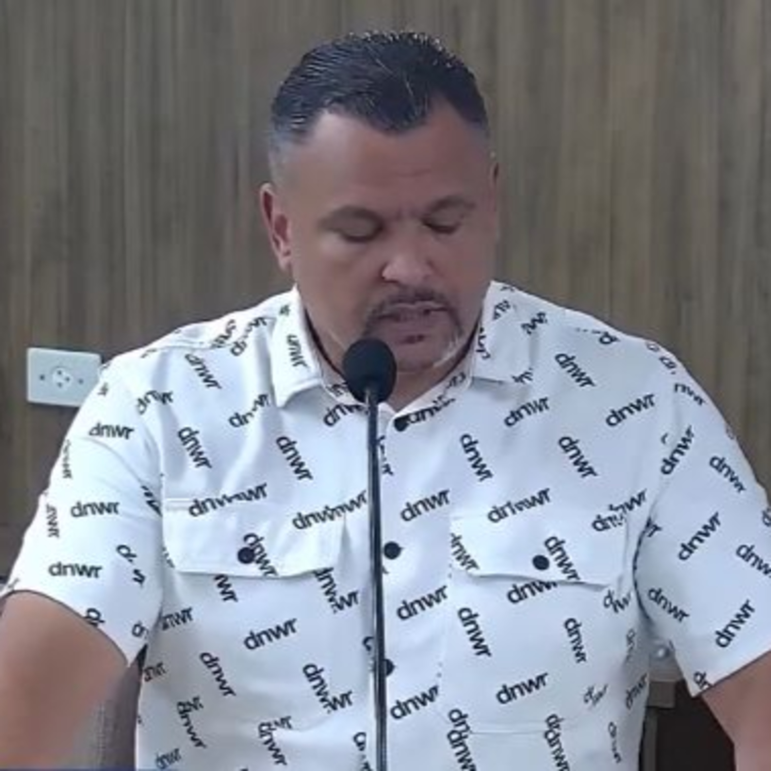 Vereador se irrita com a falta de definição de certas atribuições de alguns órgãos da prefeitura de Diadema episode artwork