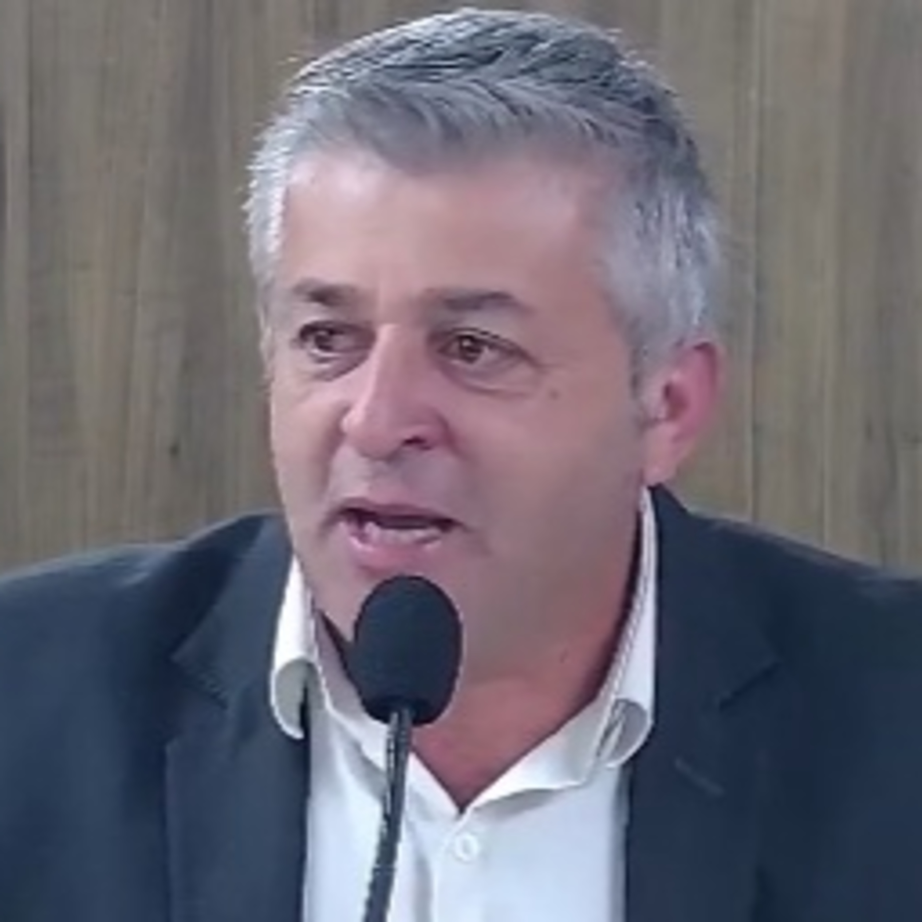 Vereador Orlando Vitoriano apresenta projeto que garante segurança às mulheres em ambientes noturnos episode artwork