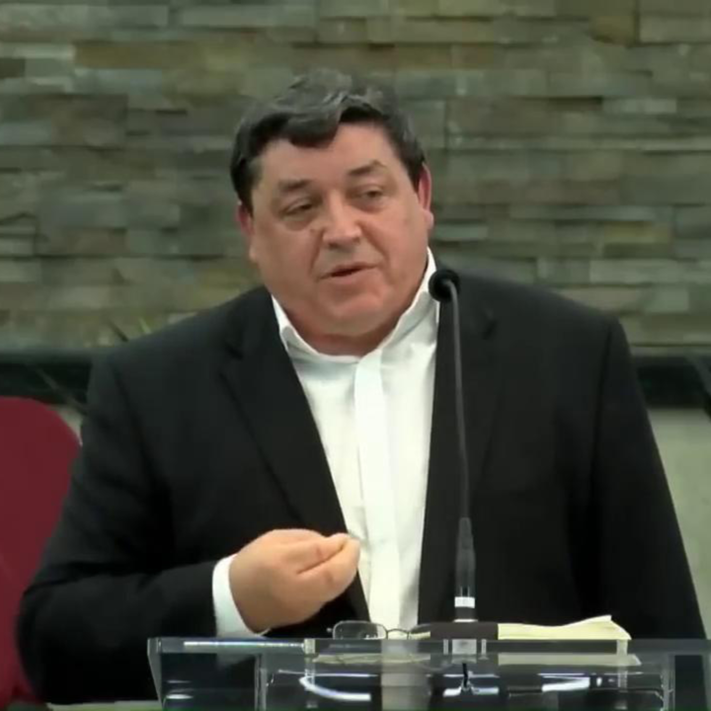 De ce suntem străini și călători? - Dragoș Croitoru