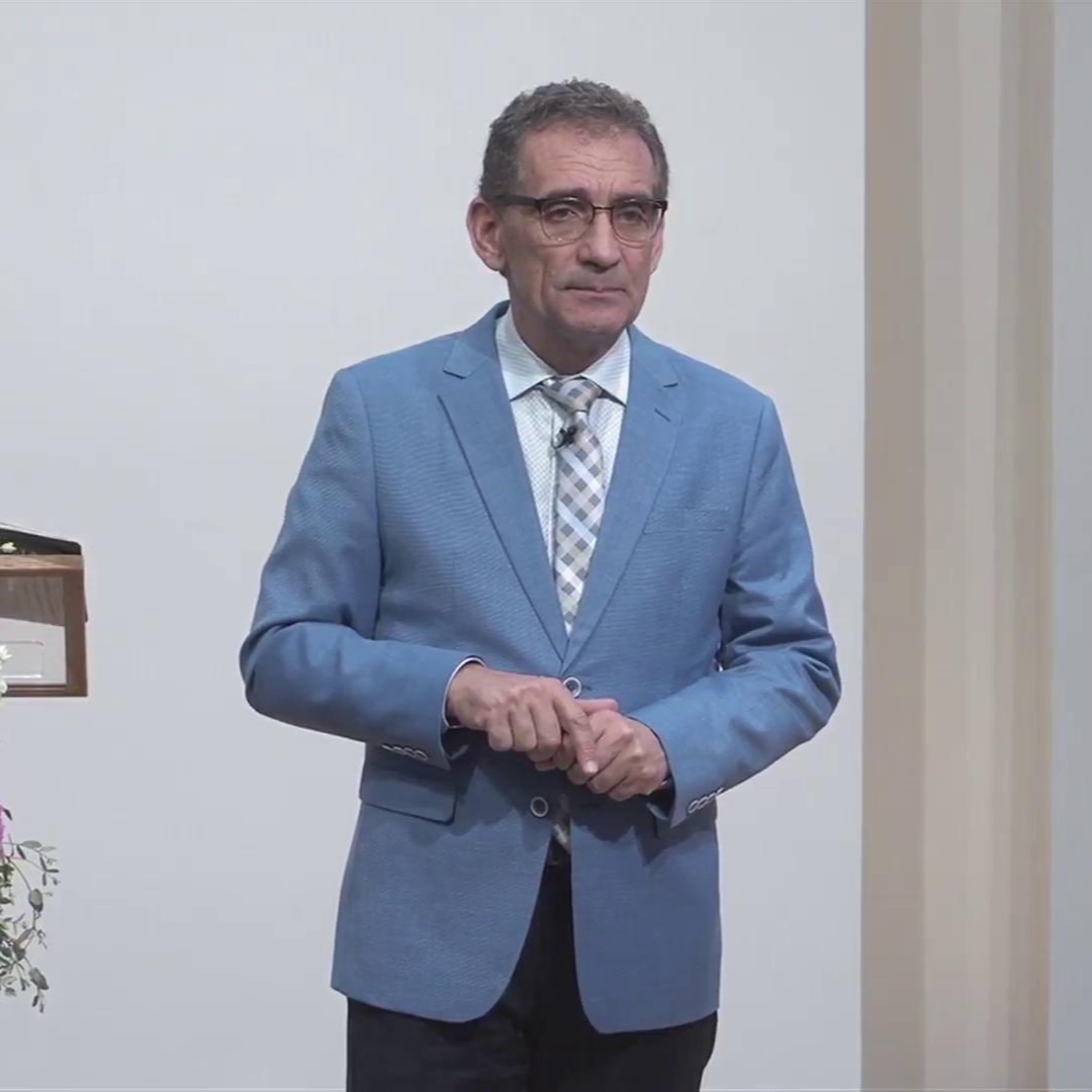 Familii fără preot? - Valentin Dănăiață episode artwork
