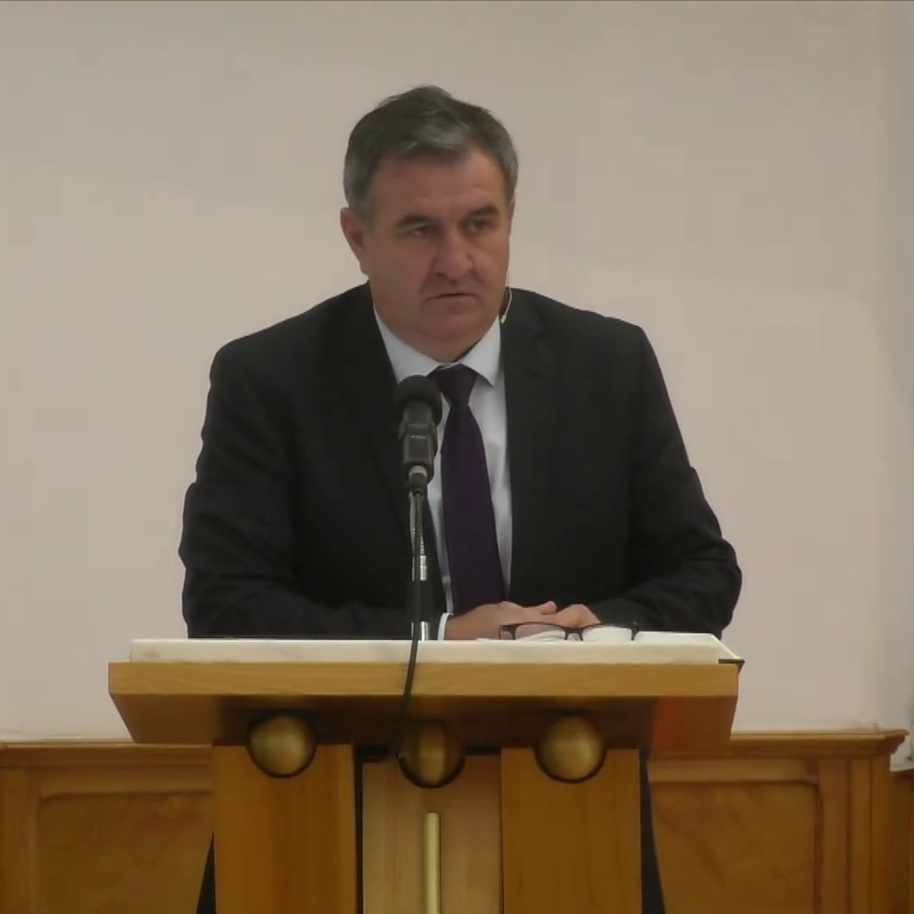 Voi nu plecați? - Ioan Szasz