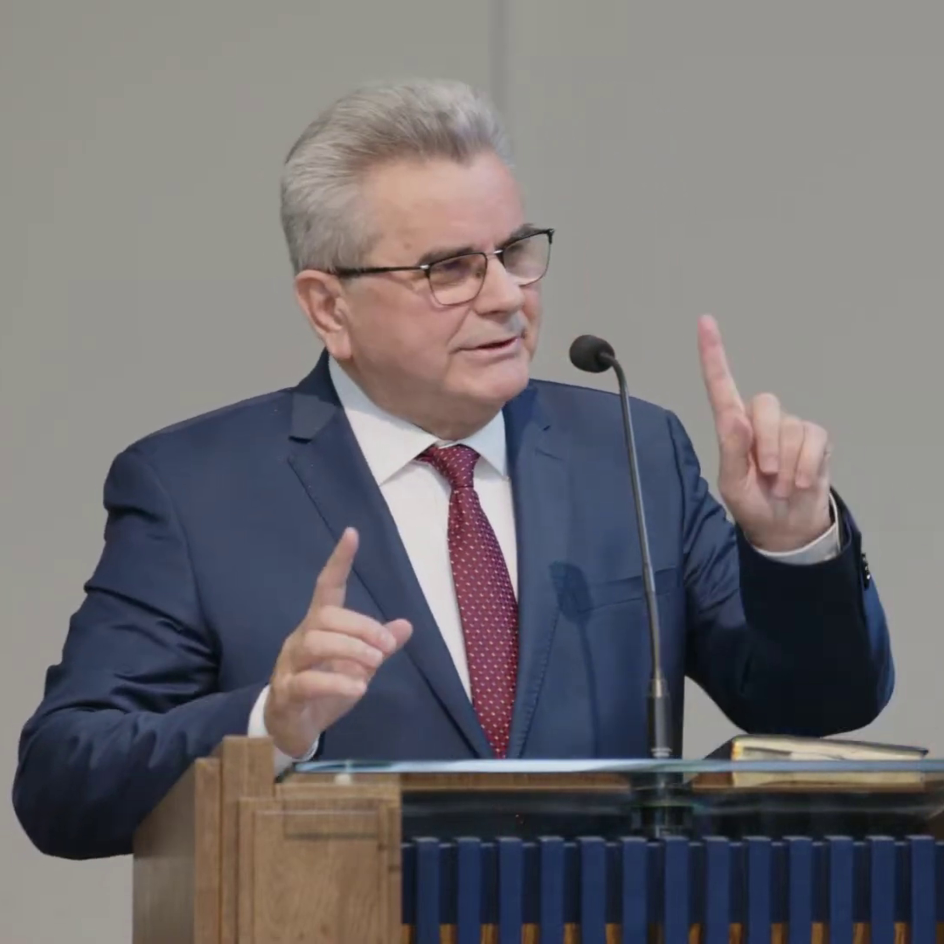 Minciuni pe care le auzi în facultate - Nelu Filip