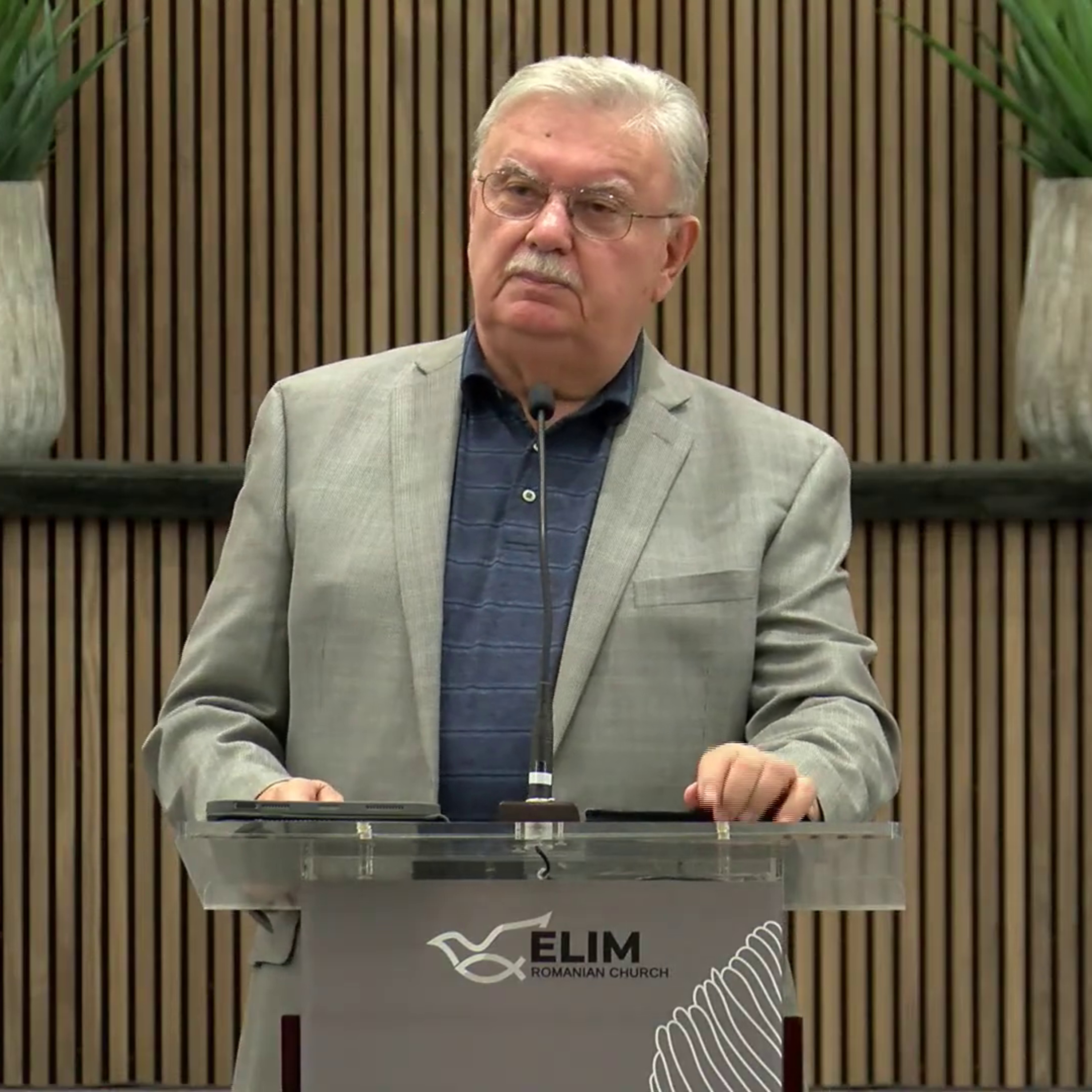 Doi MARTORI dintr-o altă lume - Petru Lascău