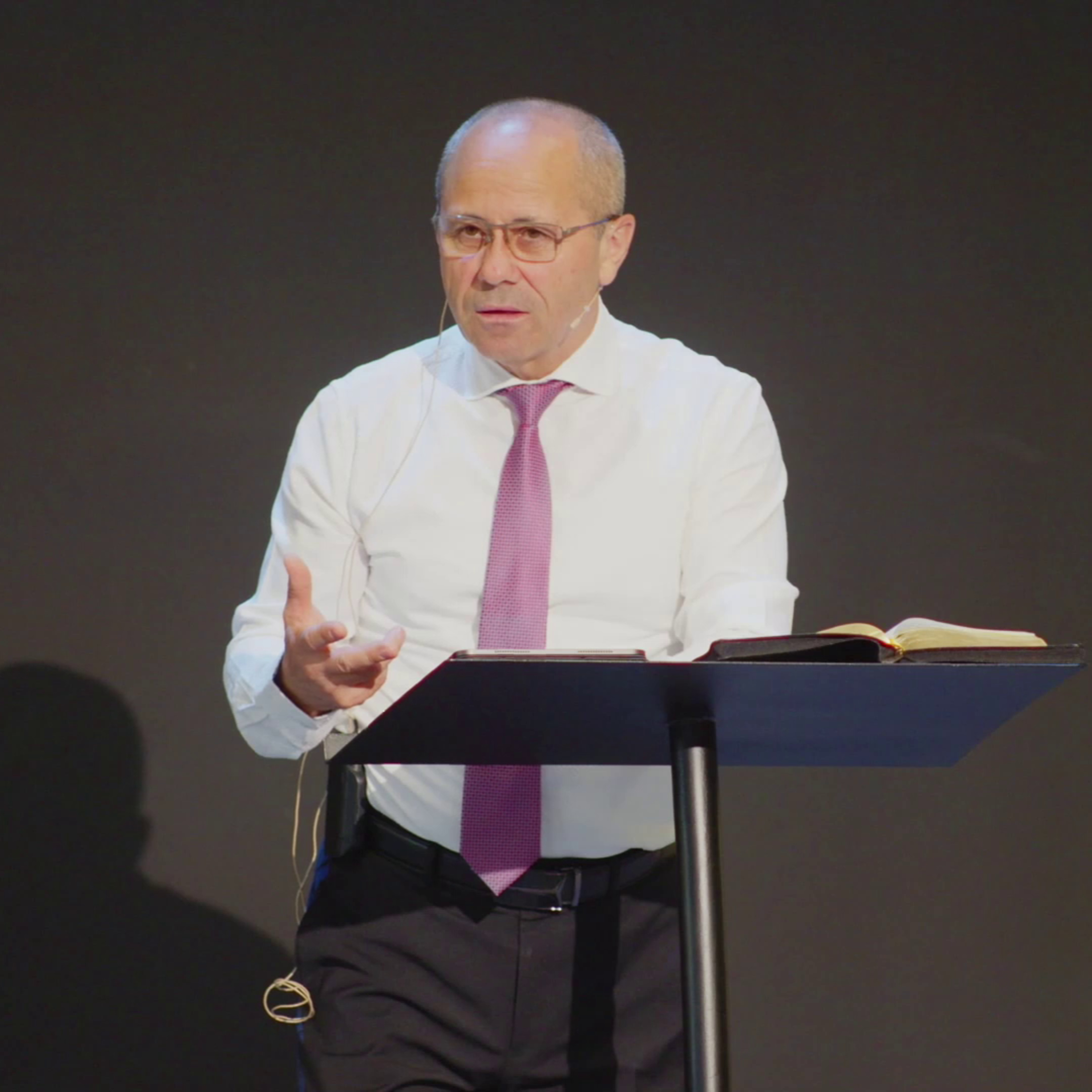 Cum ne INFLUENȚEAZĂ lumea viața de pocăință? - Luigi Mițoi