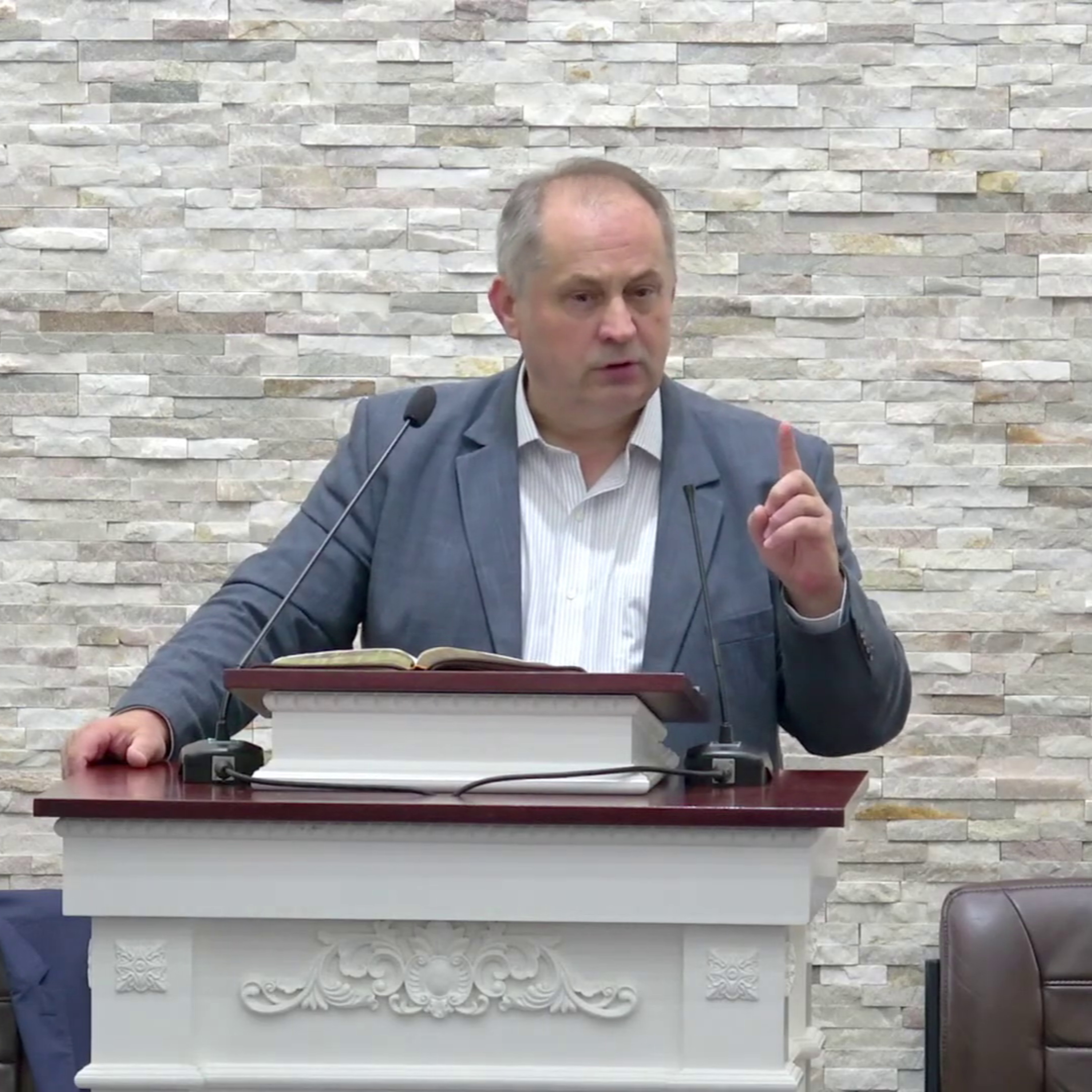Când NIMENI nu te mai poate ridica - Victor Cîmpean