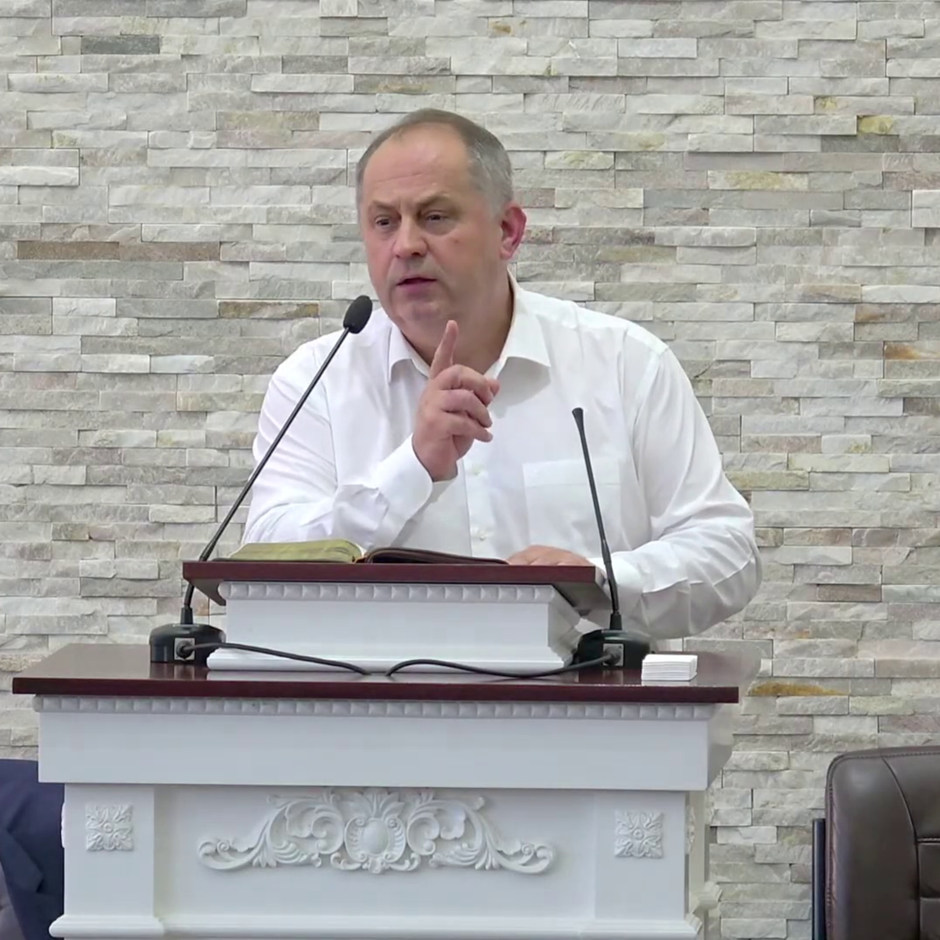Când pustiul pare fără sfârșit - Victor Cîmpean