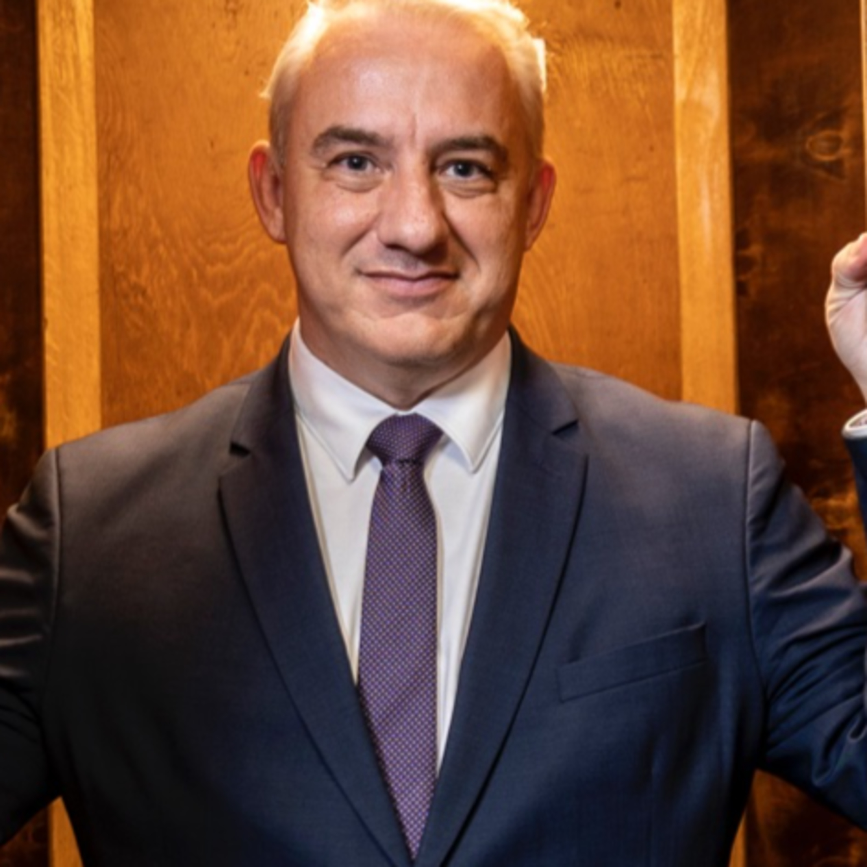 Lidi se bojí demonstrovat, nechtějí být za dezoláty a lůzu v ulicích. Mají strach o platy a nevěří politikům, říká Středula