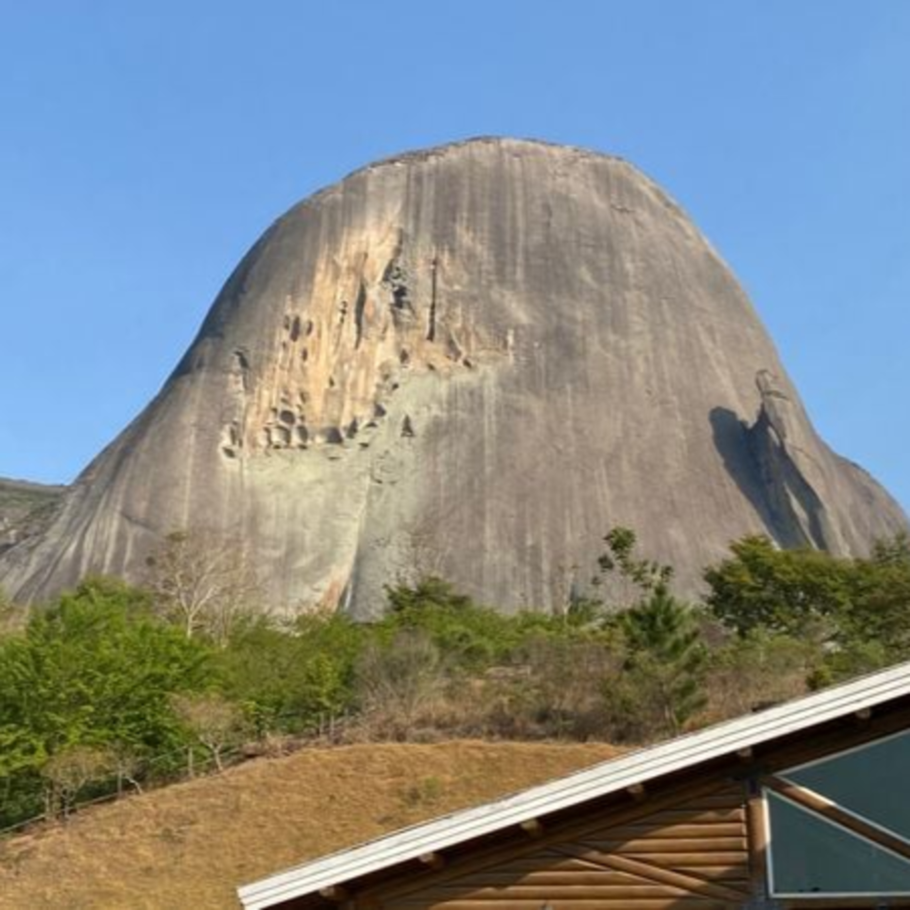 Saiba como agendar visita e o que fazer até o topo da Pedra Azul episode artwork