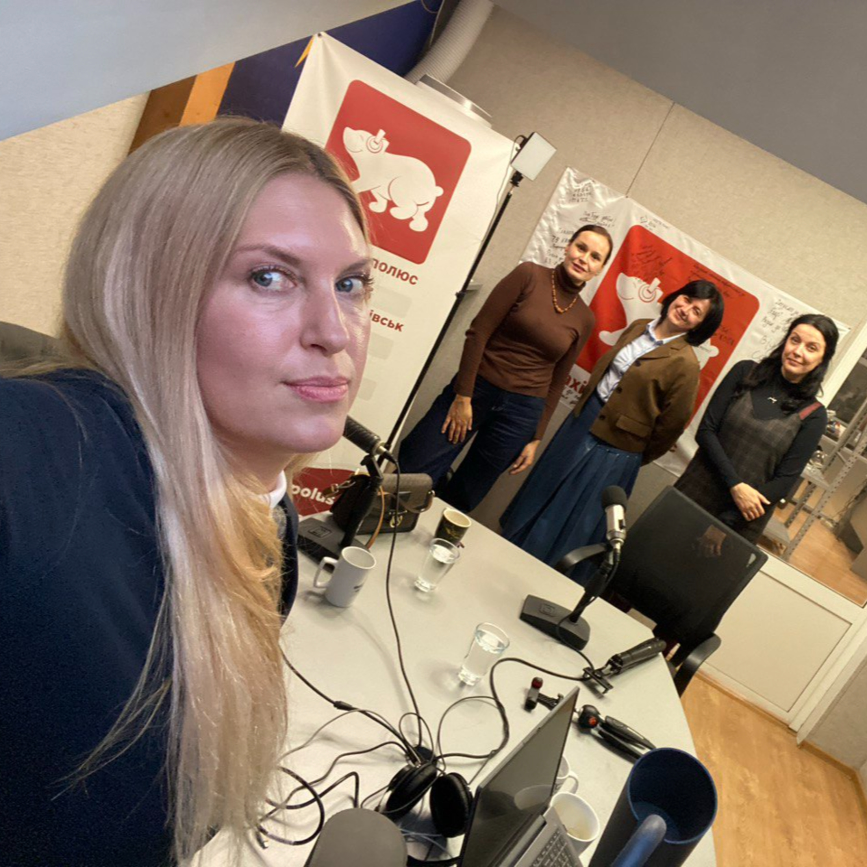 "Квіти під руками диявола" episode artwork