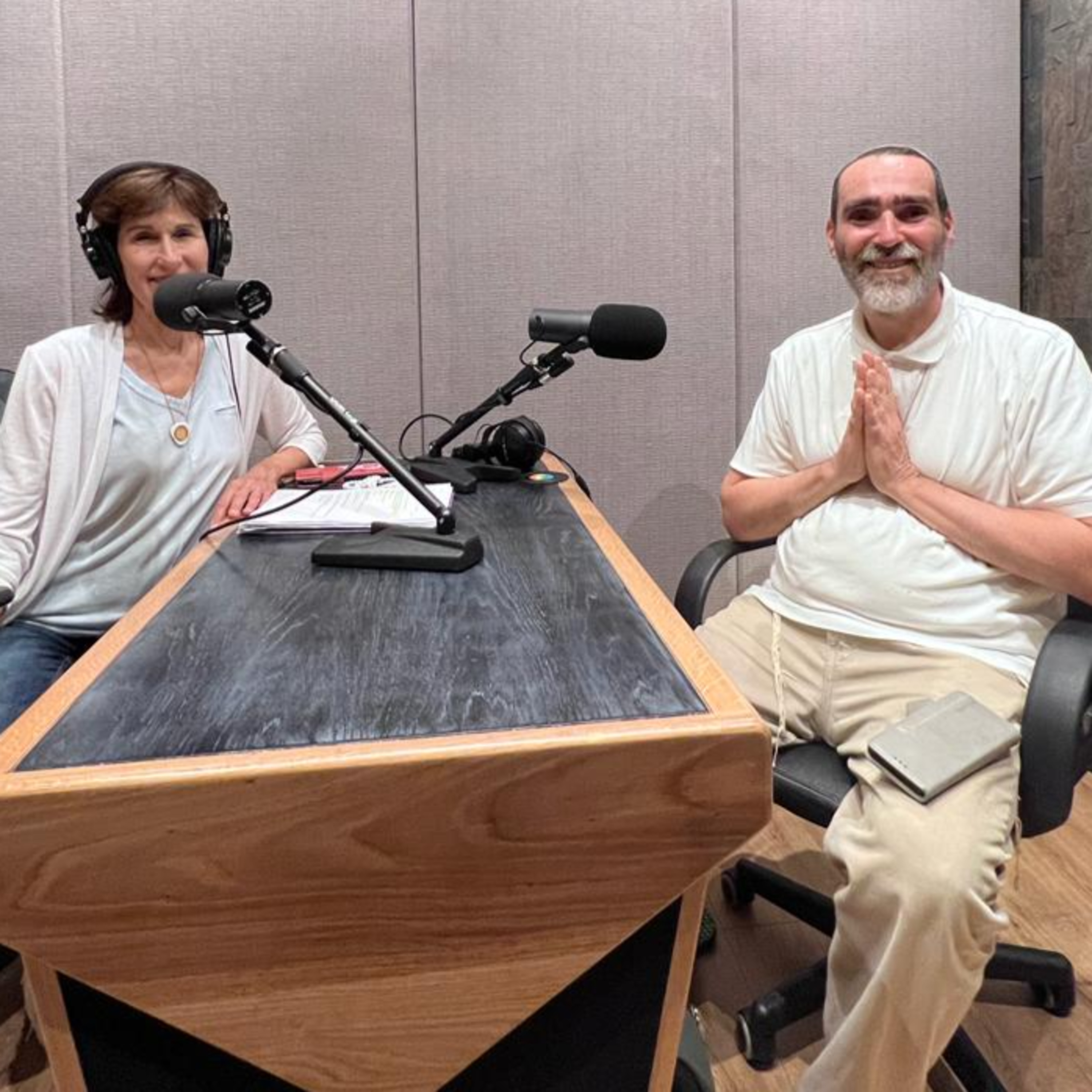 פרק 24 עם אמנון מאיר לבב – שיניים בריאות באופן טבעי episode artwork