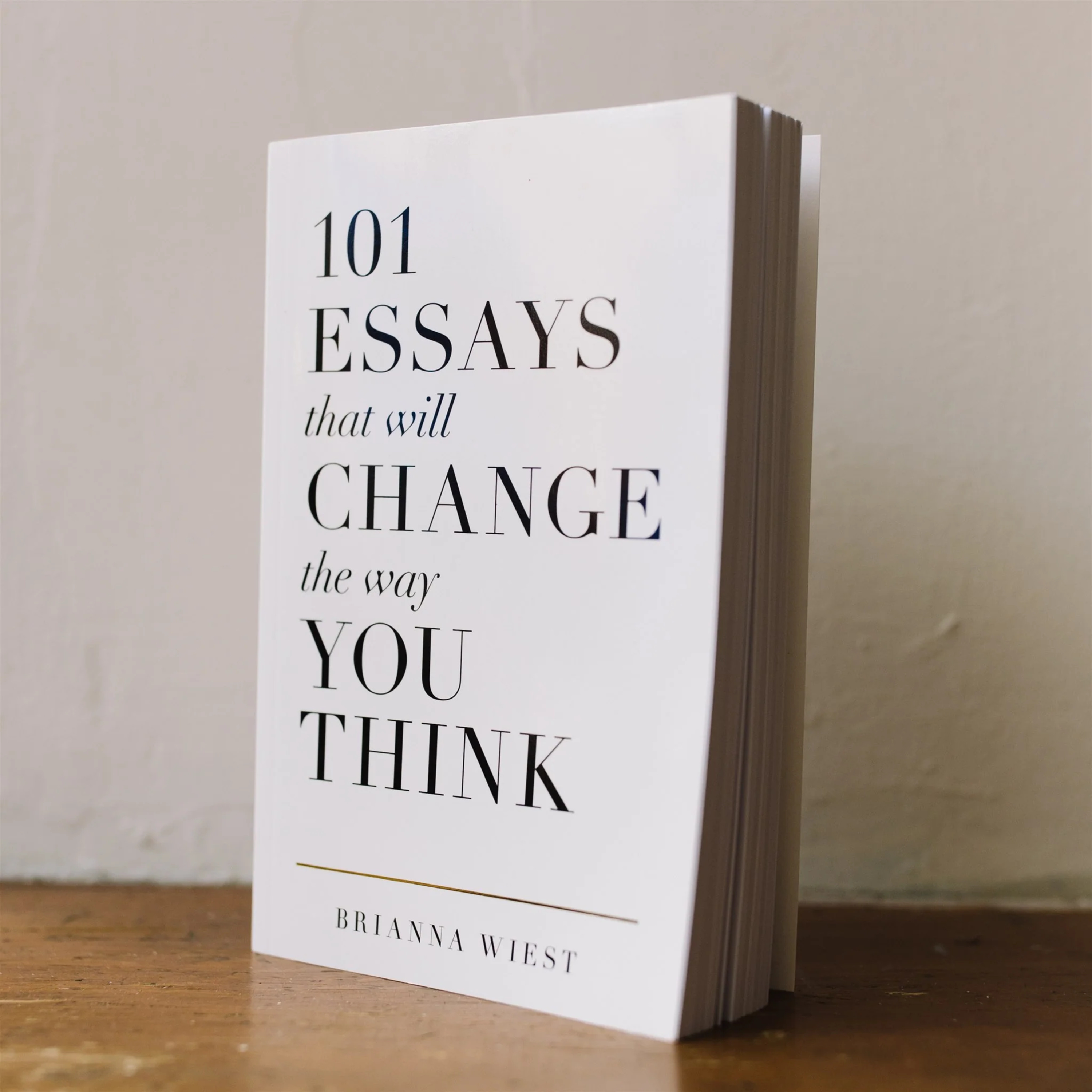 101 Essays That Will Change The Way You Think by Brianna Wiest - 1𝟎 𝐏𝐨𝐰𝐞𝐫𝐟𝐮𝐥 Lessons from the book episode artwork