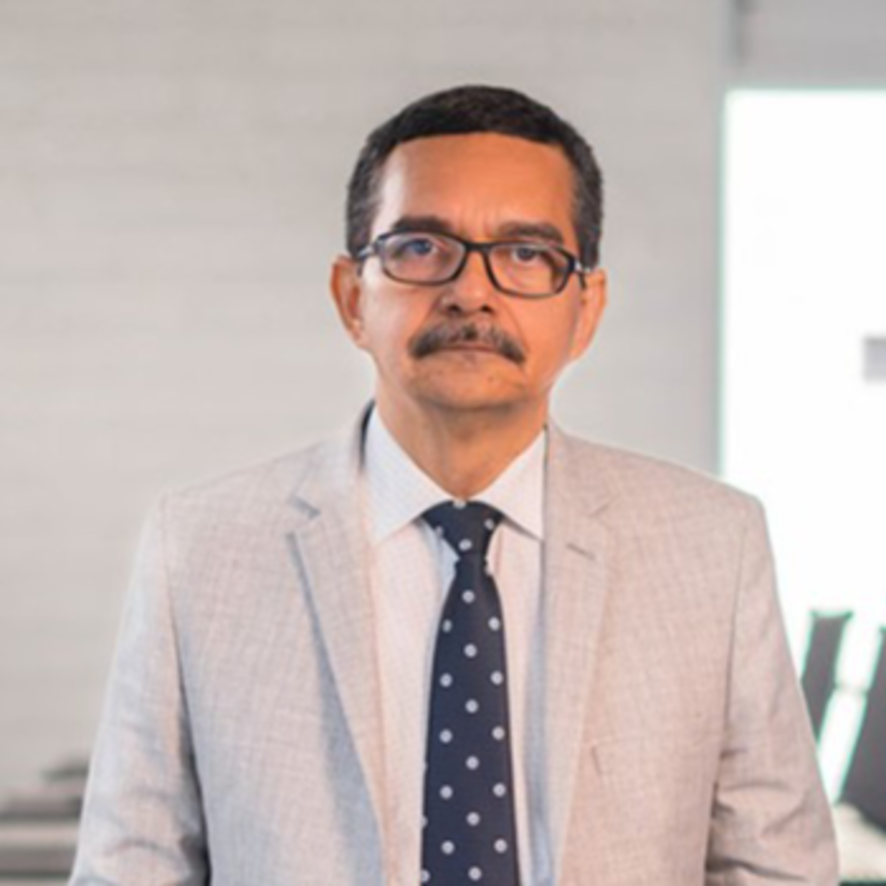 Pagó el precio - Pastor Fernando Sierra