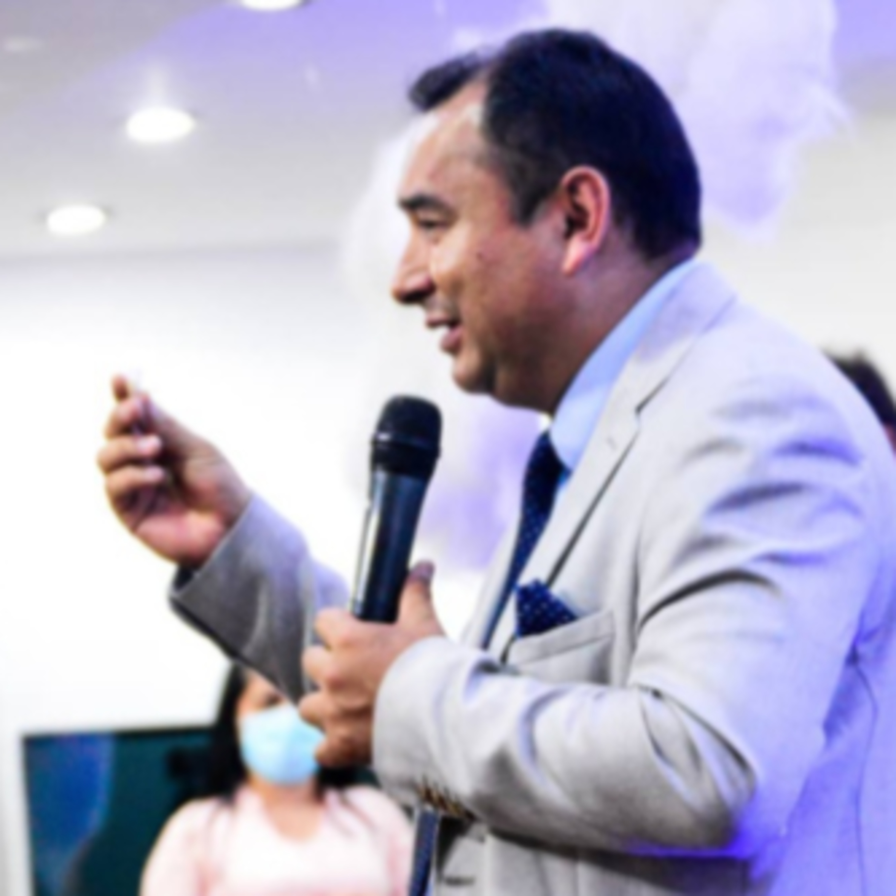 Jugando a escondidas con Dios - Pastor Hector Bernal