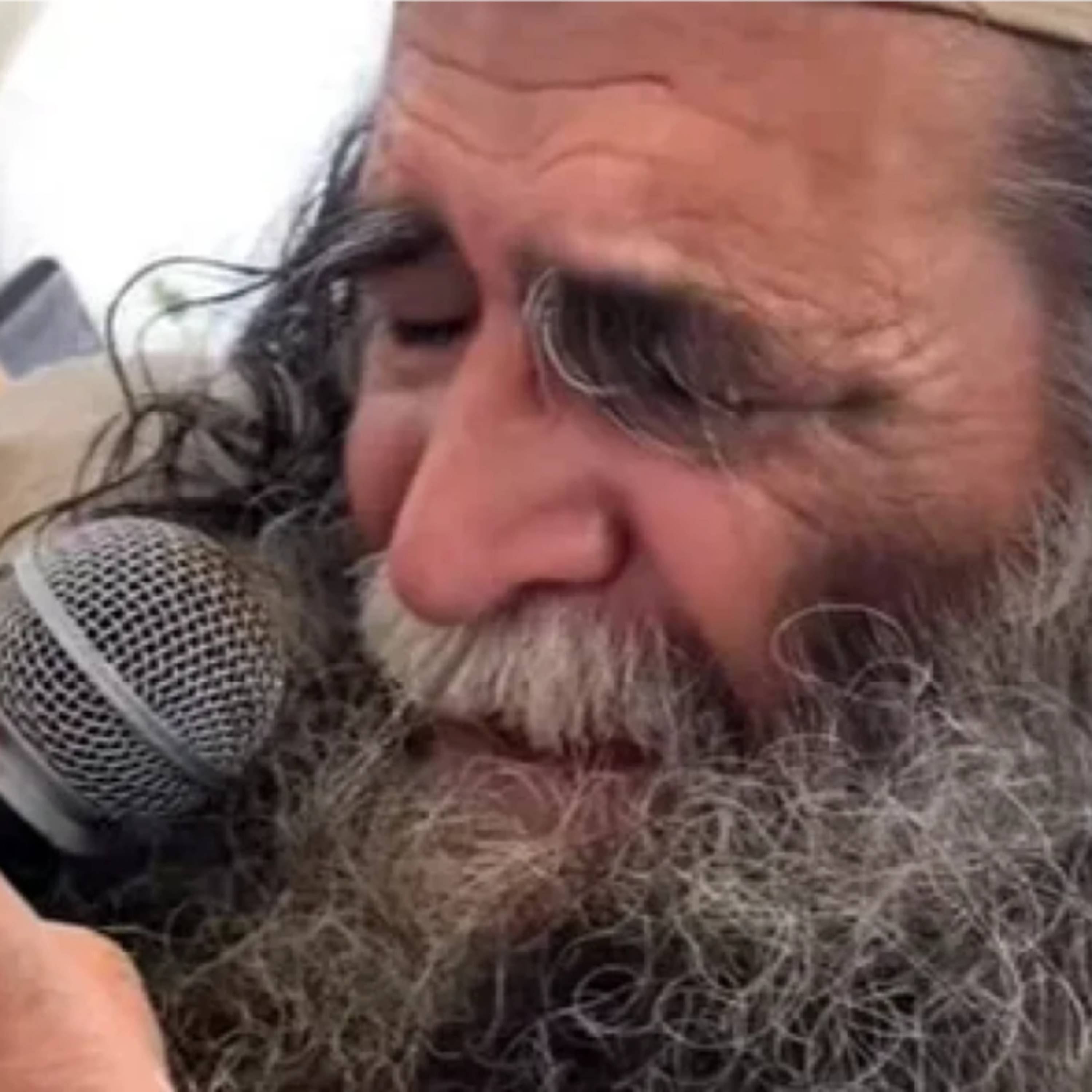 הרב עמוס כמוס חיים גואטה - המקובל שבחר בחיי פשטות, וסיים את חייו על משמרתו episode artwork